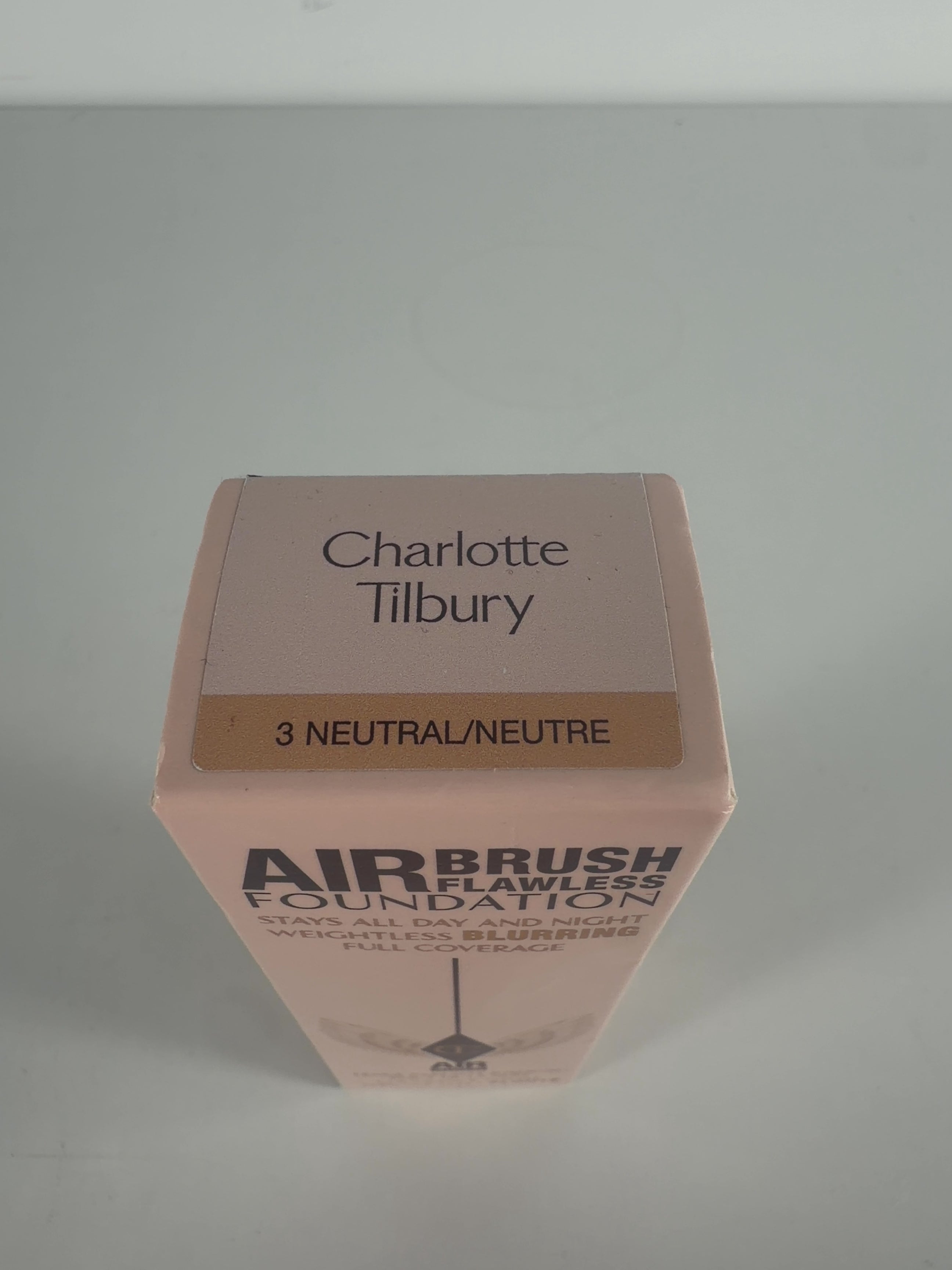 Charlotte Tilbury 3 Charlotte Tilbury Airbrush Flawless Foundation, size 30ml — detail