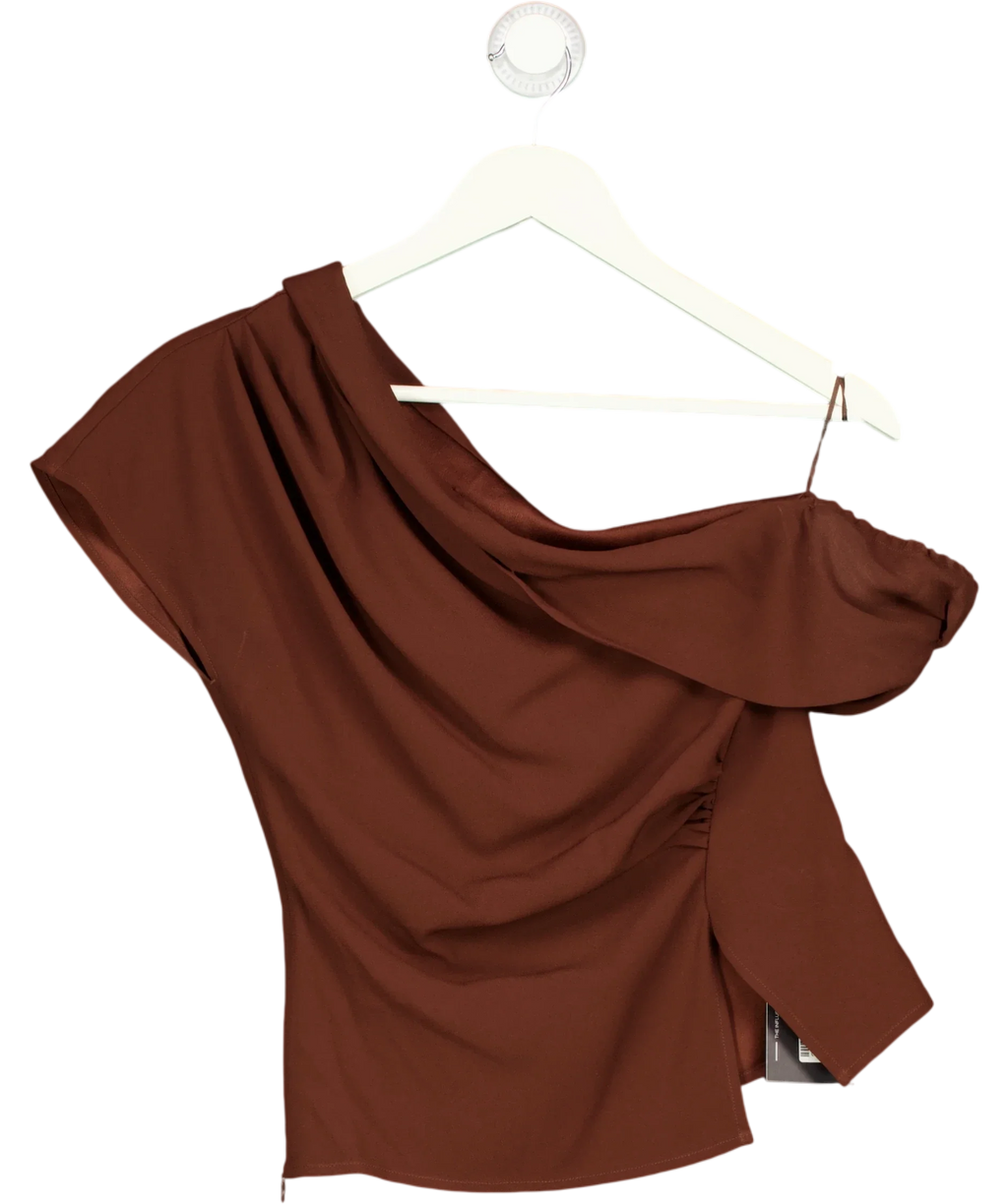 Fabrique Brown x Bäck Hansen Hazel Asymmetric Ruched One Shoulder Top Russet Brown, size UK S — front