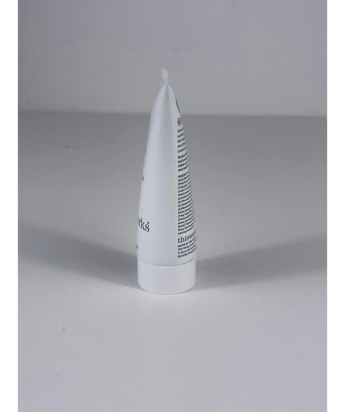 This Works stress check kind hands, size 30ml — detail