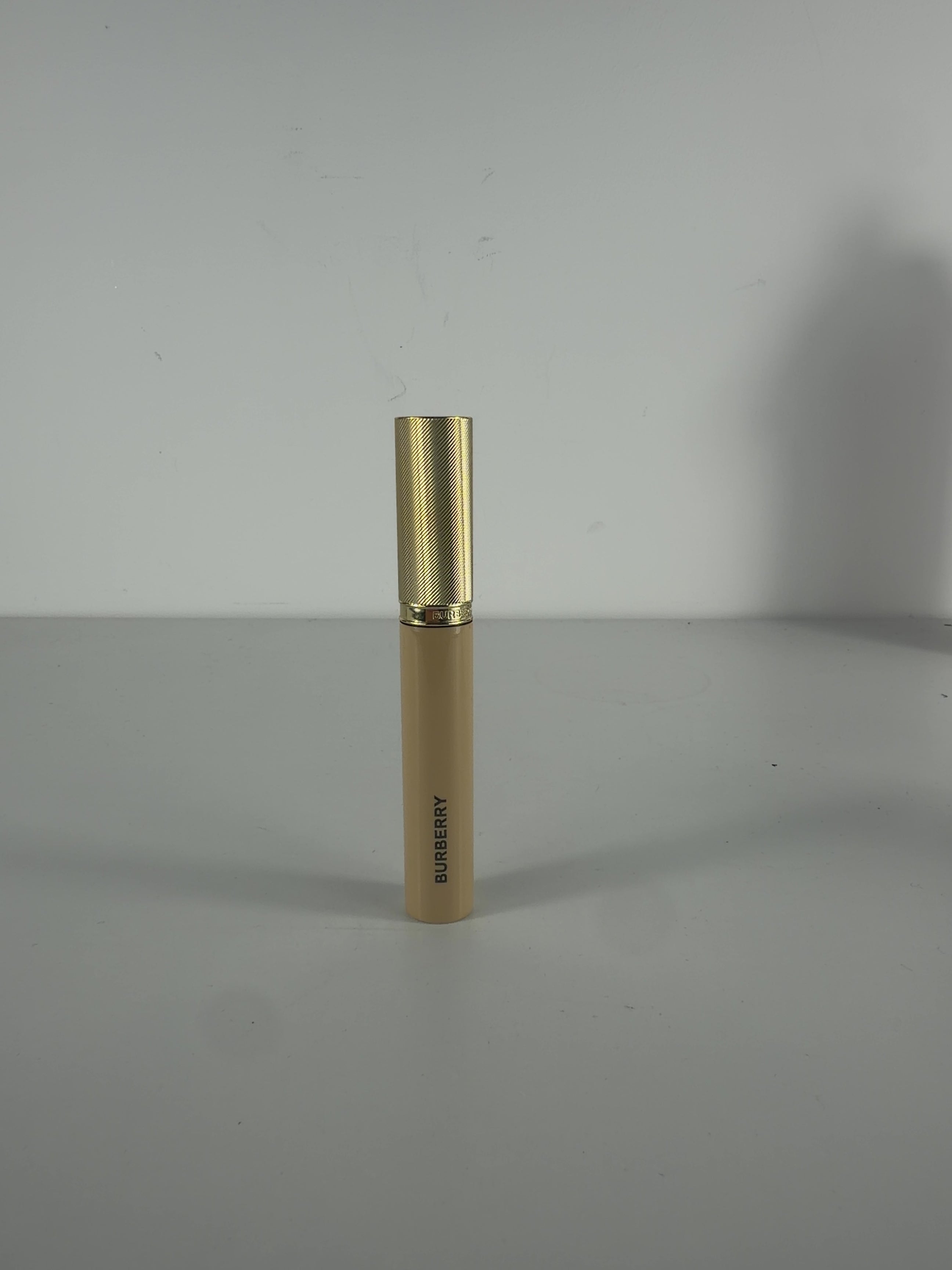 Burberry black QC Burberry Beyond Volume Mascara, size 8ml — back