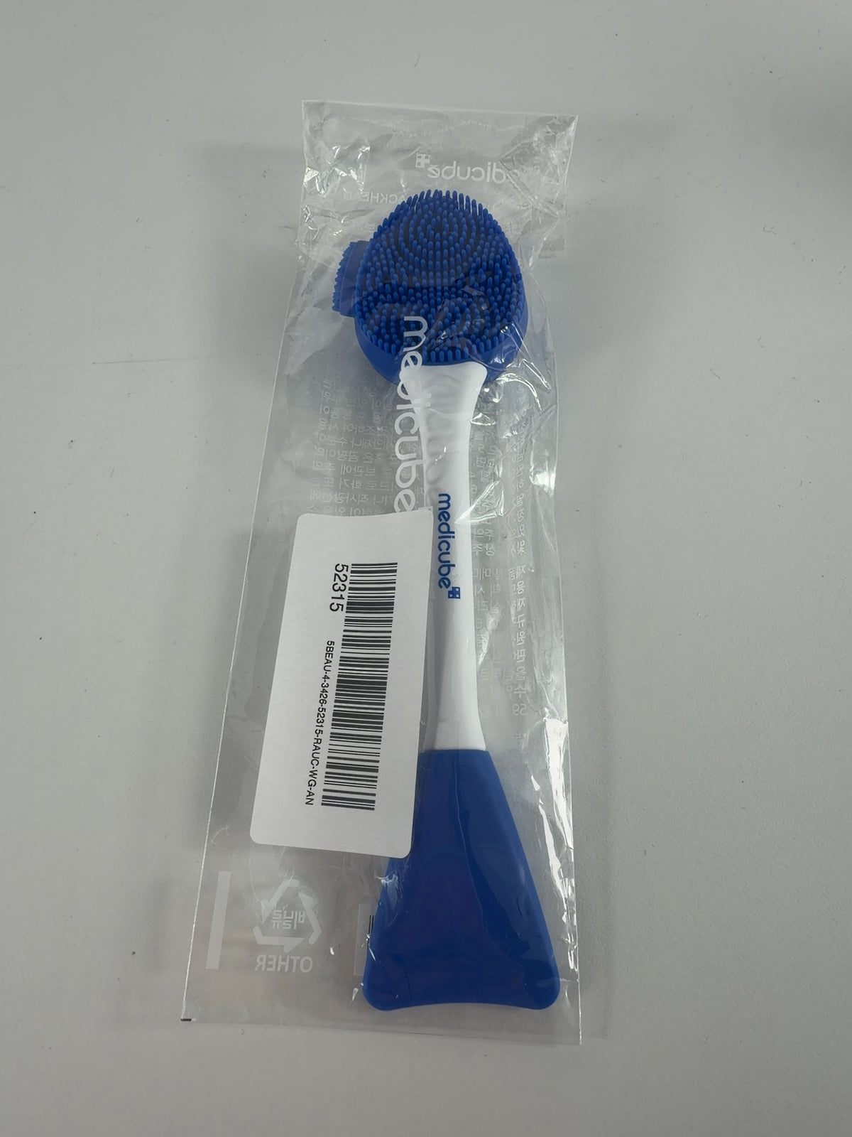 Medicube Multi Blackhead Pore Brush Cleansing Tool Blue — label