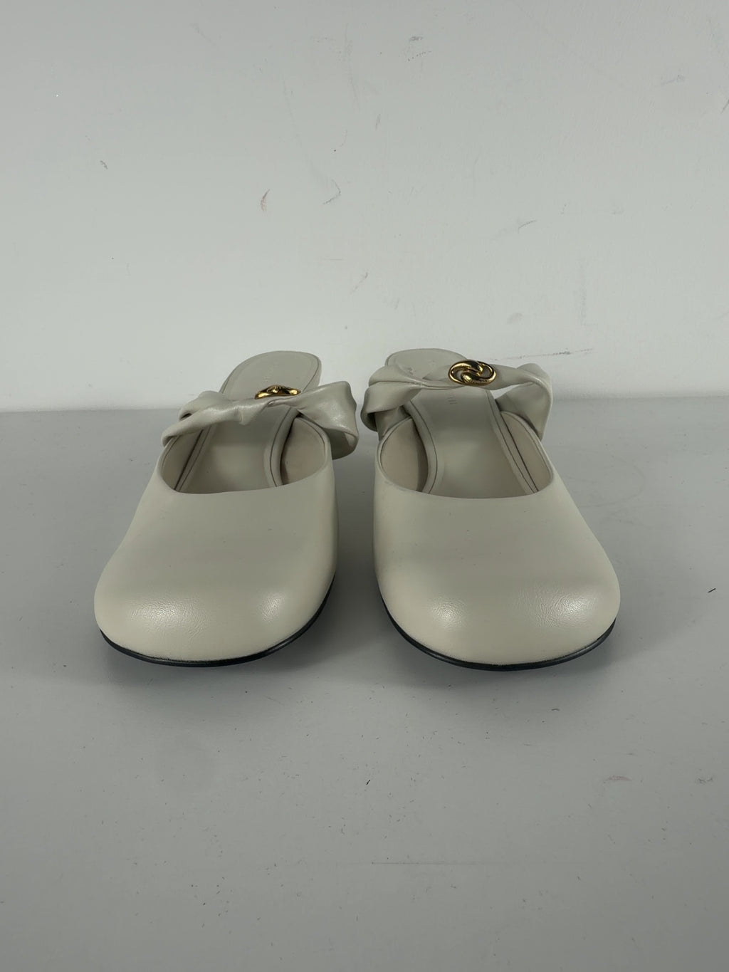 Charles & Keith Cream Metallic-Accent Twisted-Strap Heeled Mules Chalk  White, size UK 5 EU 38 👠 — detail