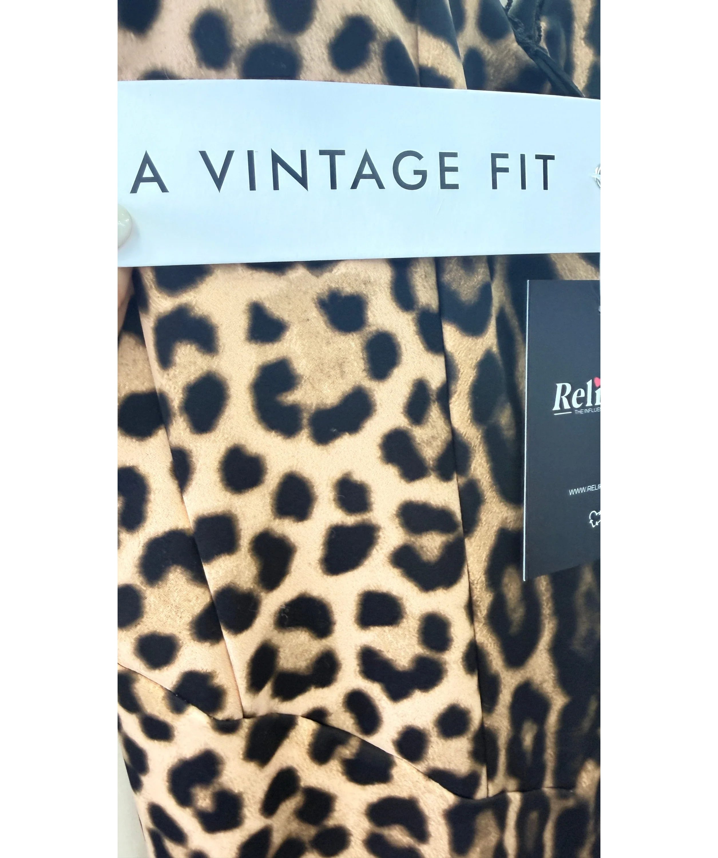A VINTAGE FIT Brown Bodycon Dress Leopard, size UK XL — detail