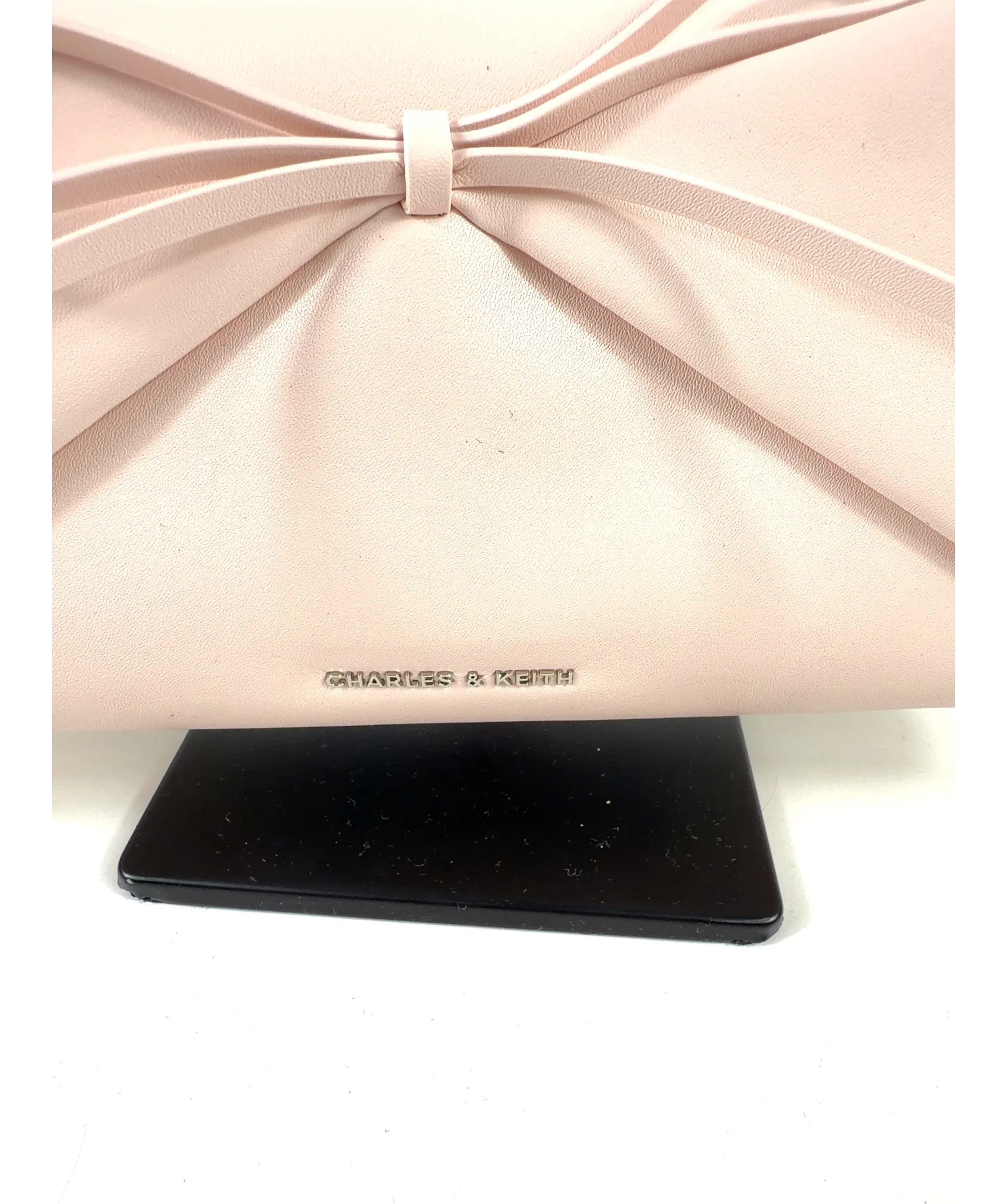 Charles & Keith Pink Hazel Bow Panelled Shoulder Bag — label