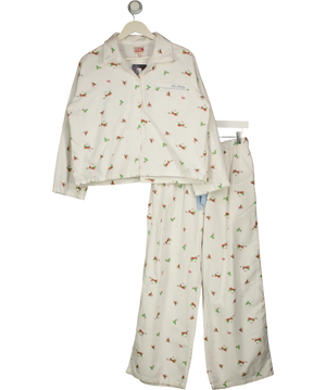 Sweet Chilling White Plush Cozy Bundle UK S