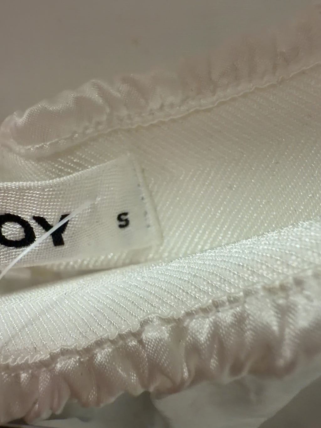 VENROY White Crushed Satin Elastic Waist Pant White, size UK S — care label