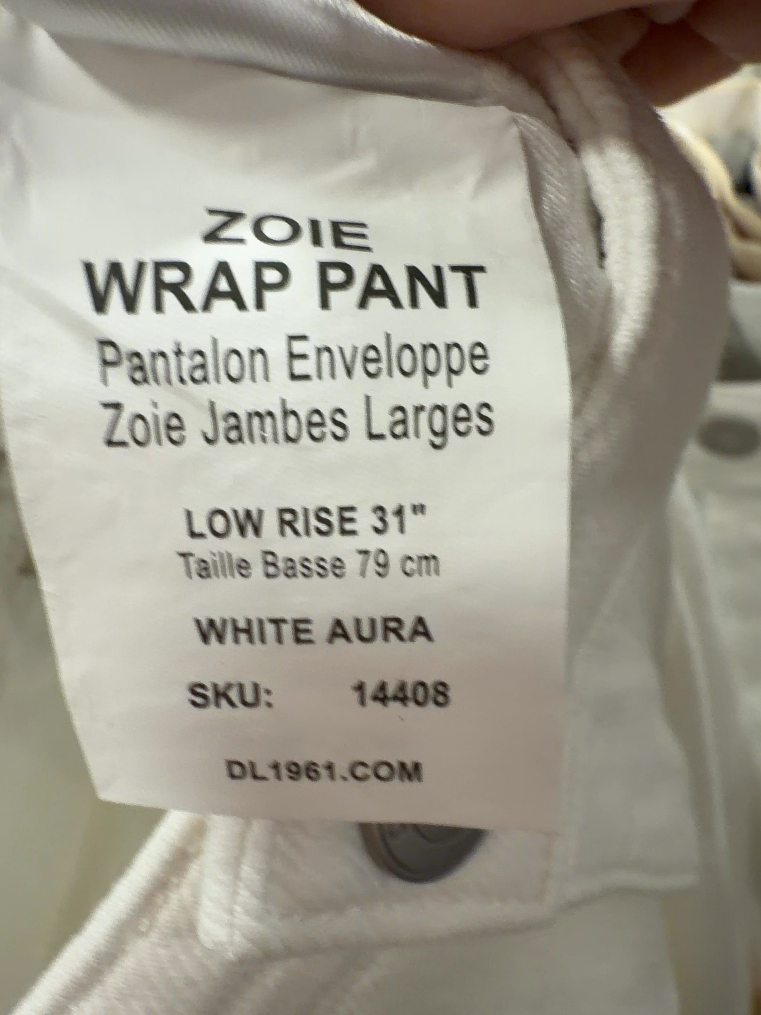 DL1961 White Zoie Wrap Pant White Aura Jeans, size W27 — label