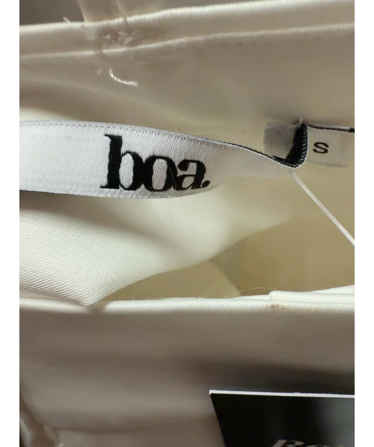 BOA White Effortless Pleated Longline Shorts White, size UK S — detail