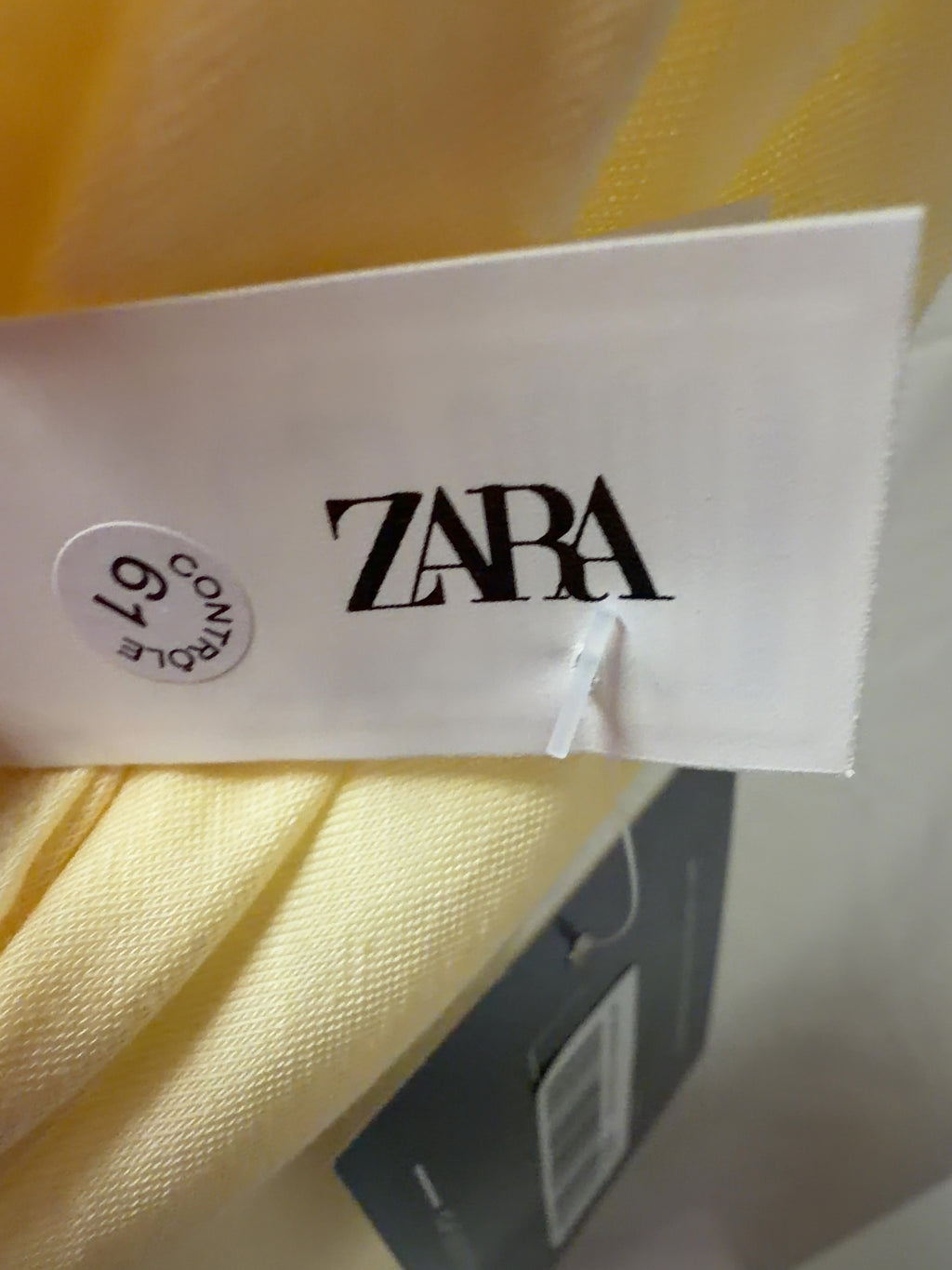 ZARA Yellow Asymmetric Flowing Top Butter Yellow, size UK S — detail