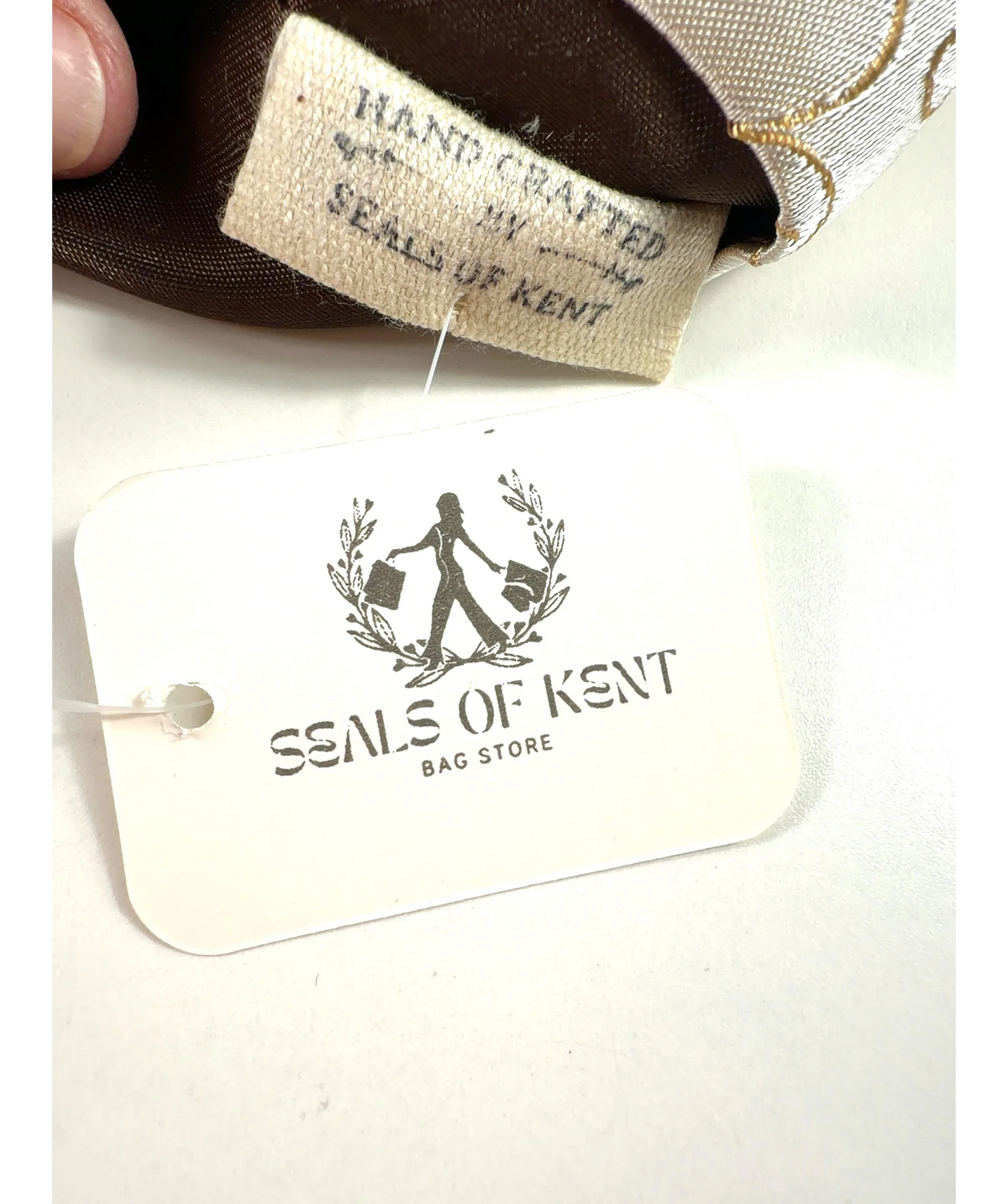 Seals Of Kent cream Colour — label