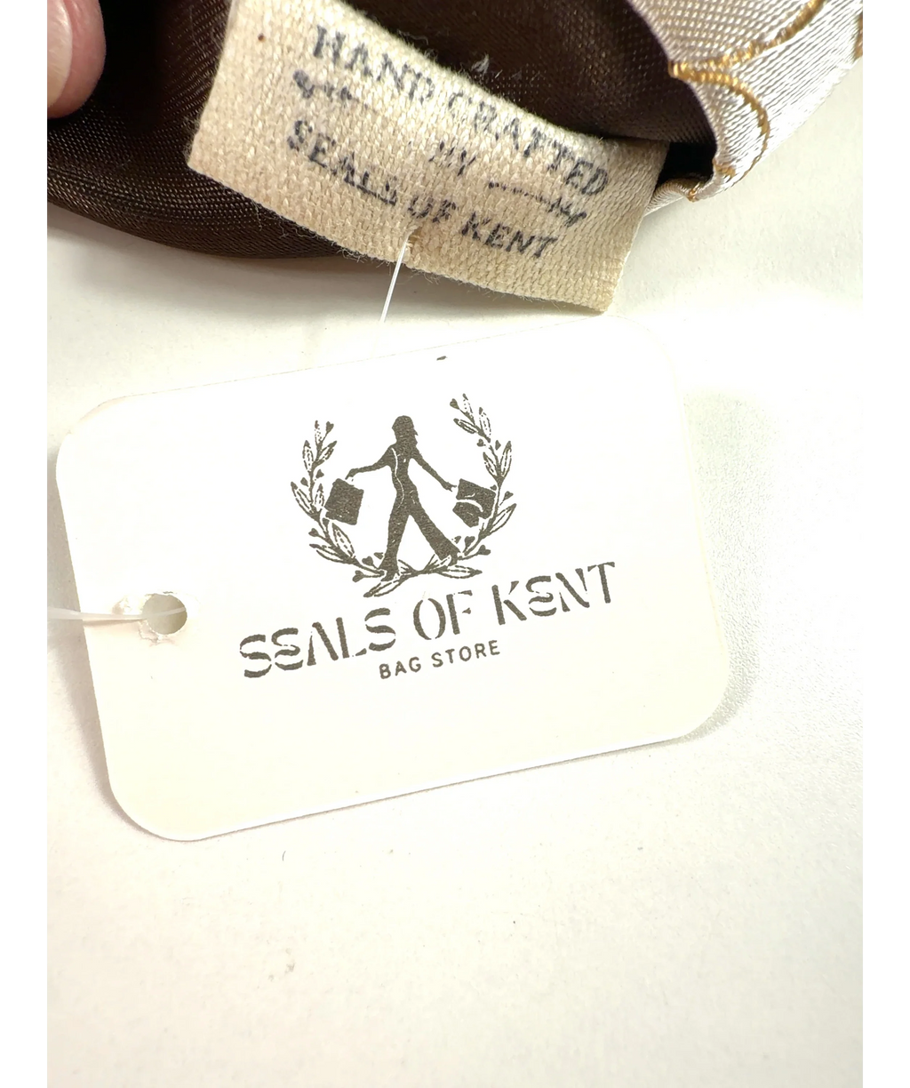 Seals Of Kent cream Colour — fabric detail