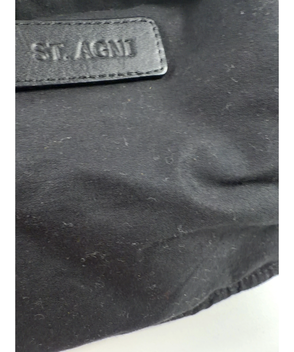 St Agni Black St agni — label
