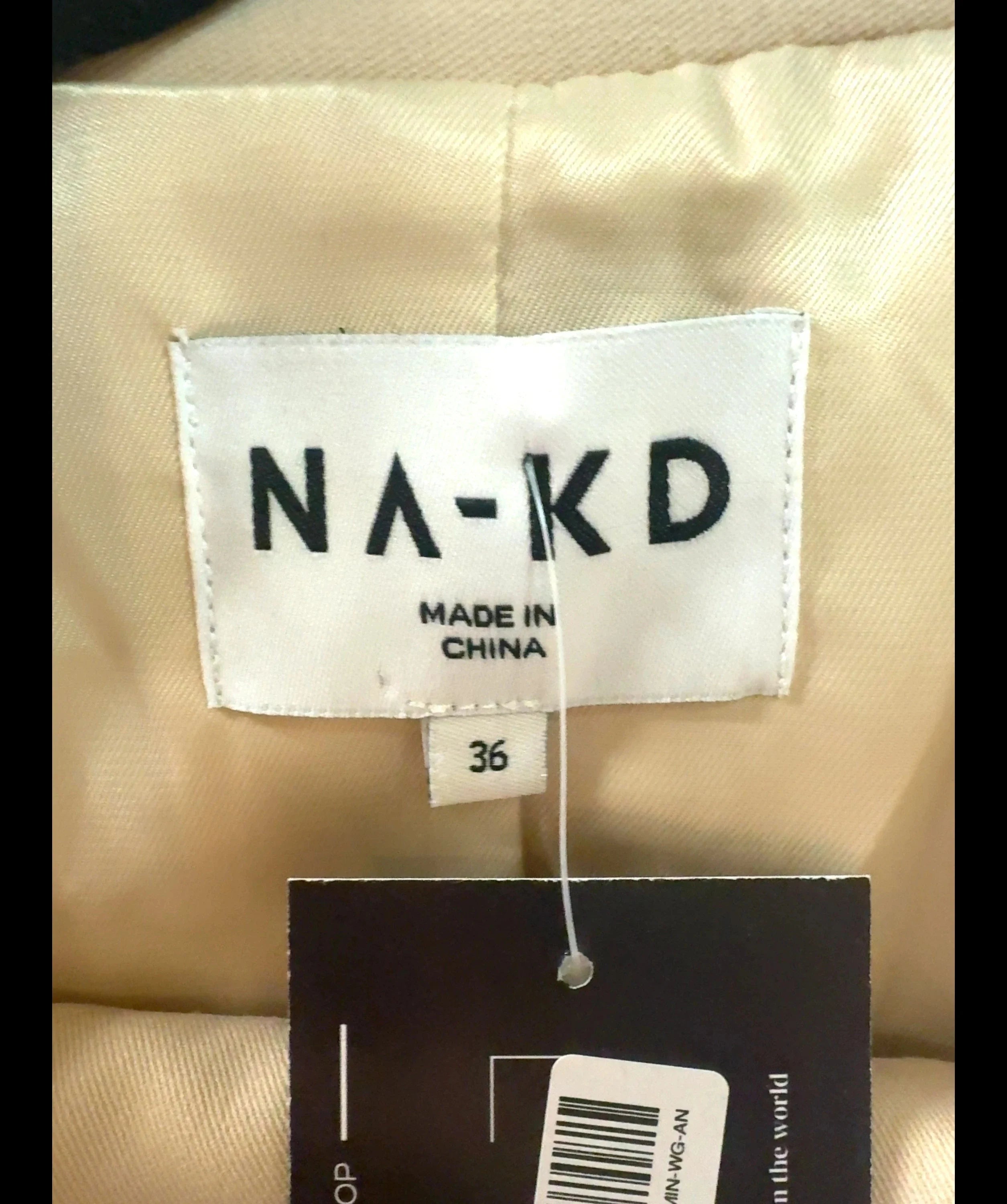 NA-KD Beige Beige Oversized Tailored Blazer & Wide Leg High Waist Suit Trousers Set  EU 36, size UK 8 — fabric detail