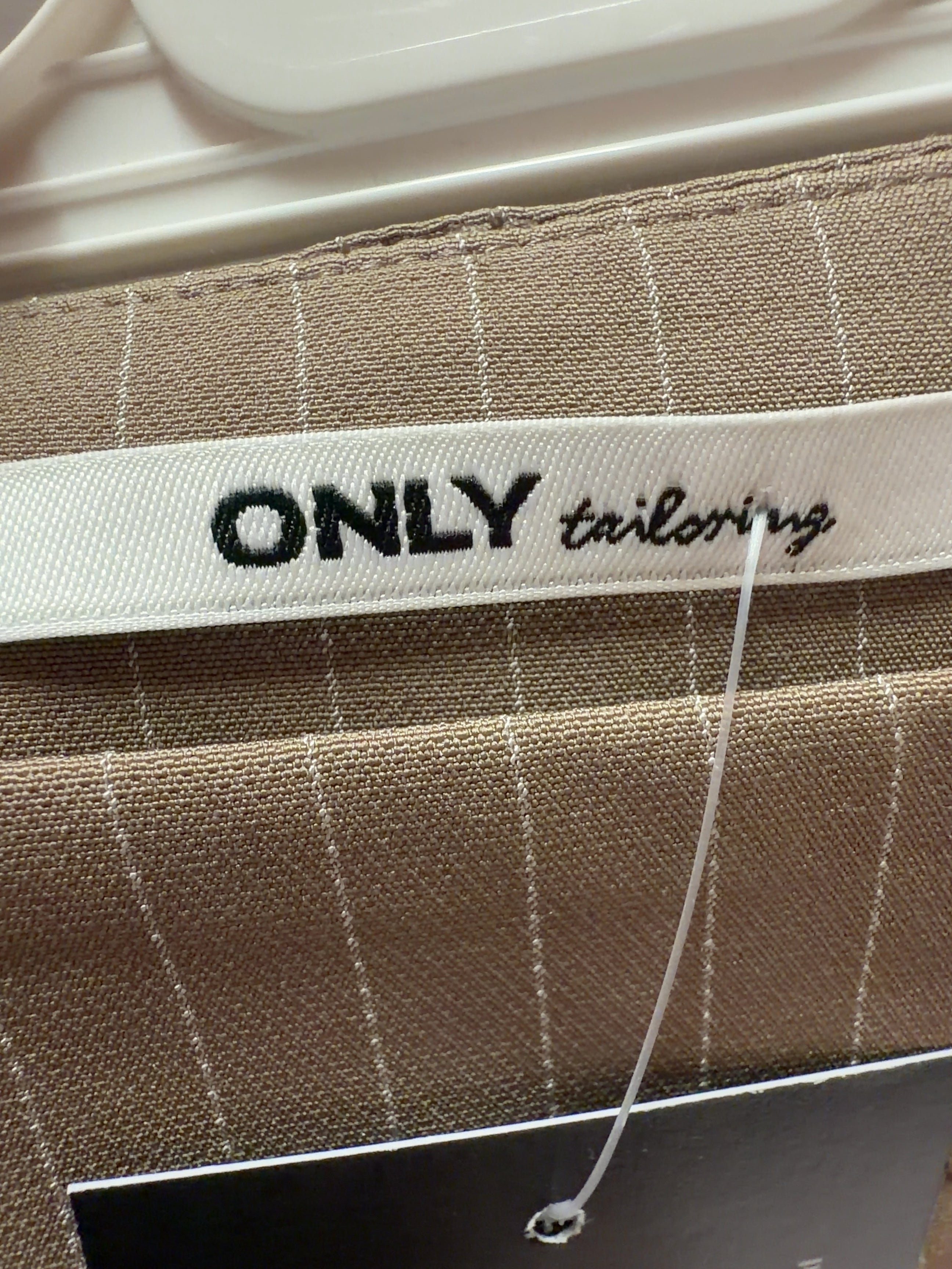 Only Beige Tailoring Pleated Pinstripe Mini Skort Beige 38, size UK 10 — detail