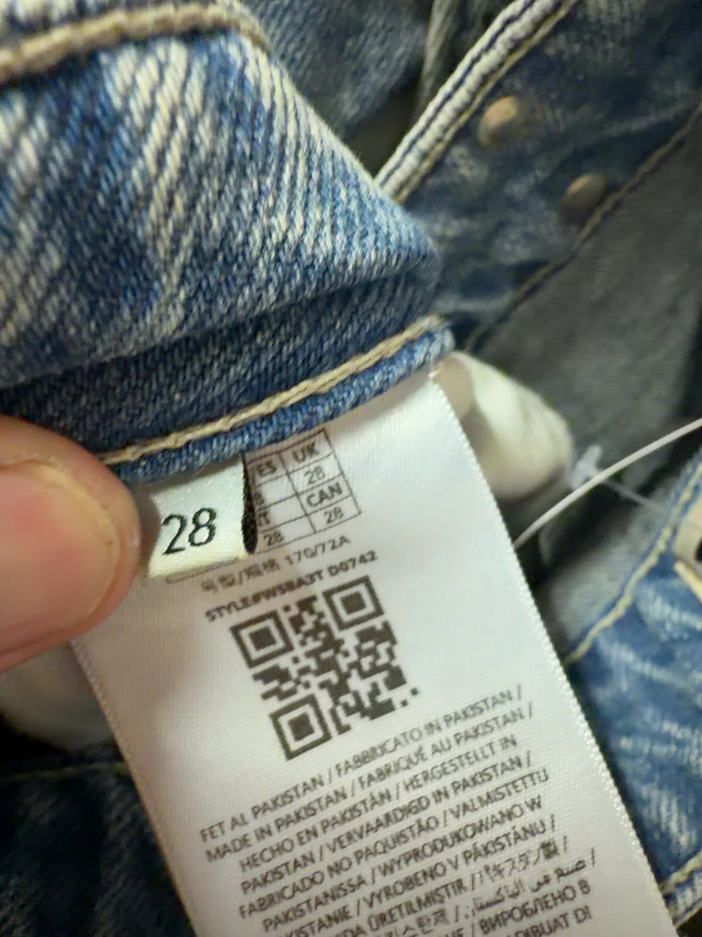 Guess Blue Studded Waist Wide Leg Jeans Blue, size W28 — care label