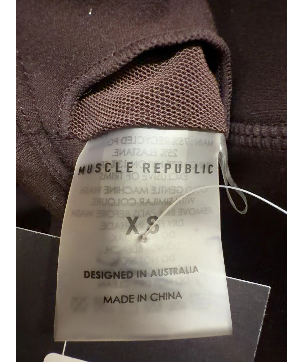 Muscle Republic Brown Colour, size UK XS/S — care label