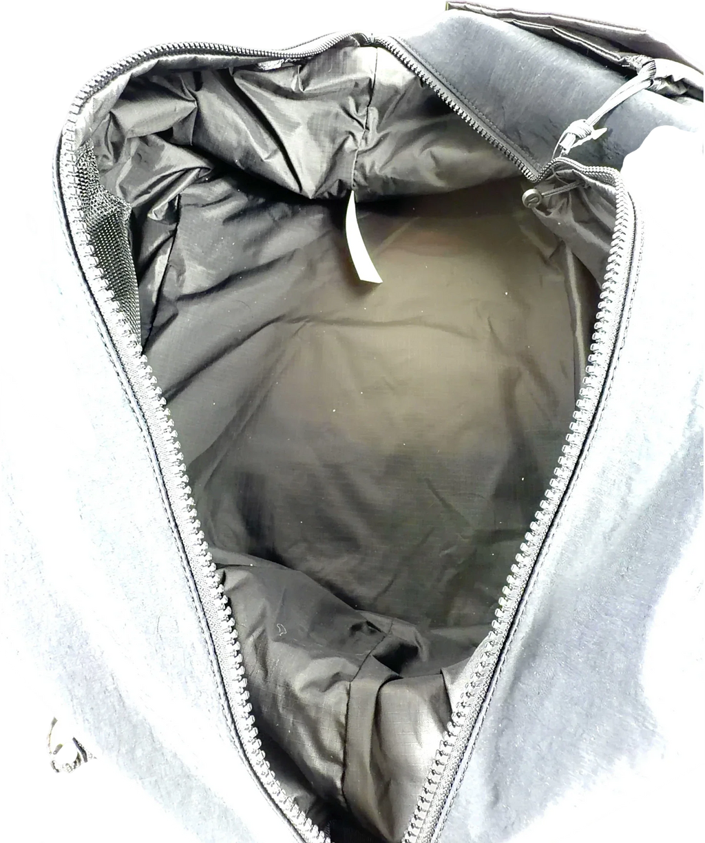 Lululemon Black 3-in-1 Gym Duffle Bag 30L — detail