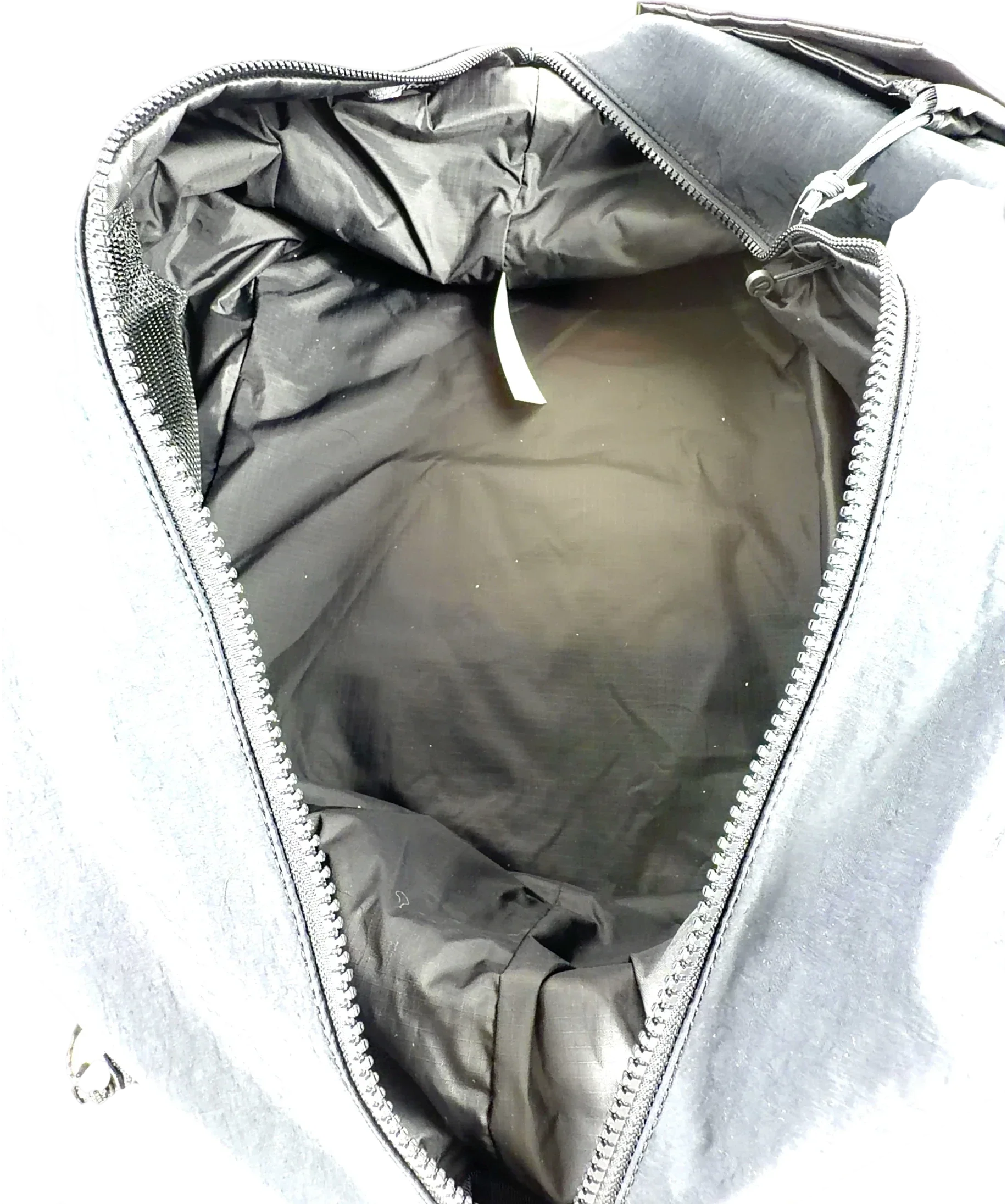 Lululemon Black 3-in-1 Gym Duffle Bag 30L — detail