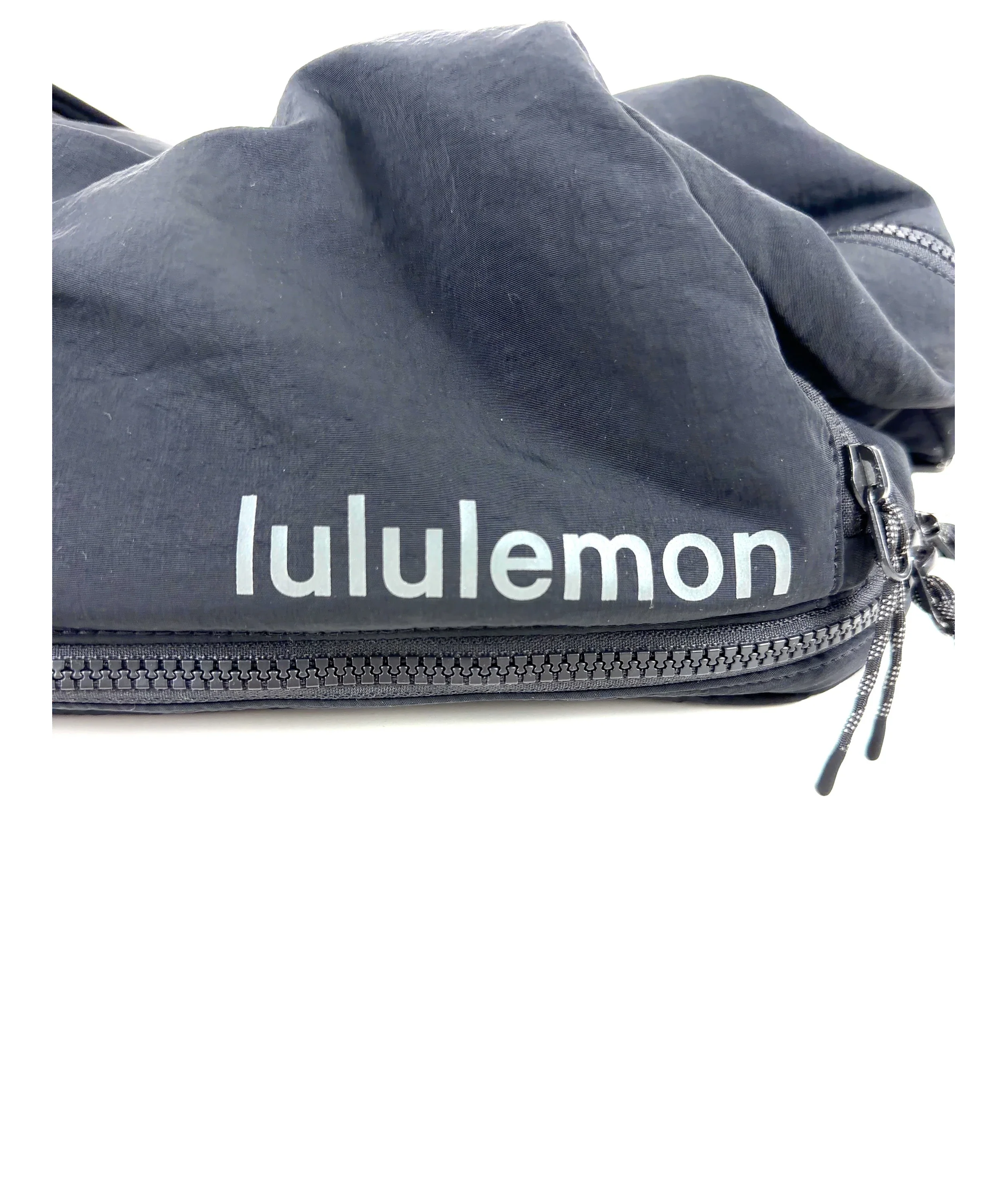 Lululemon Black 3-in-1 Gym Duffle Bag 30L — label
