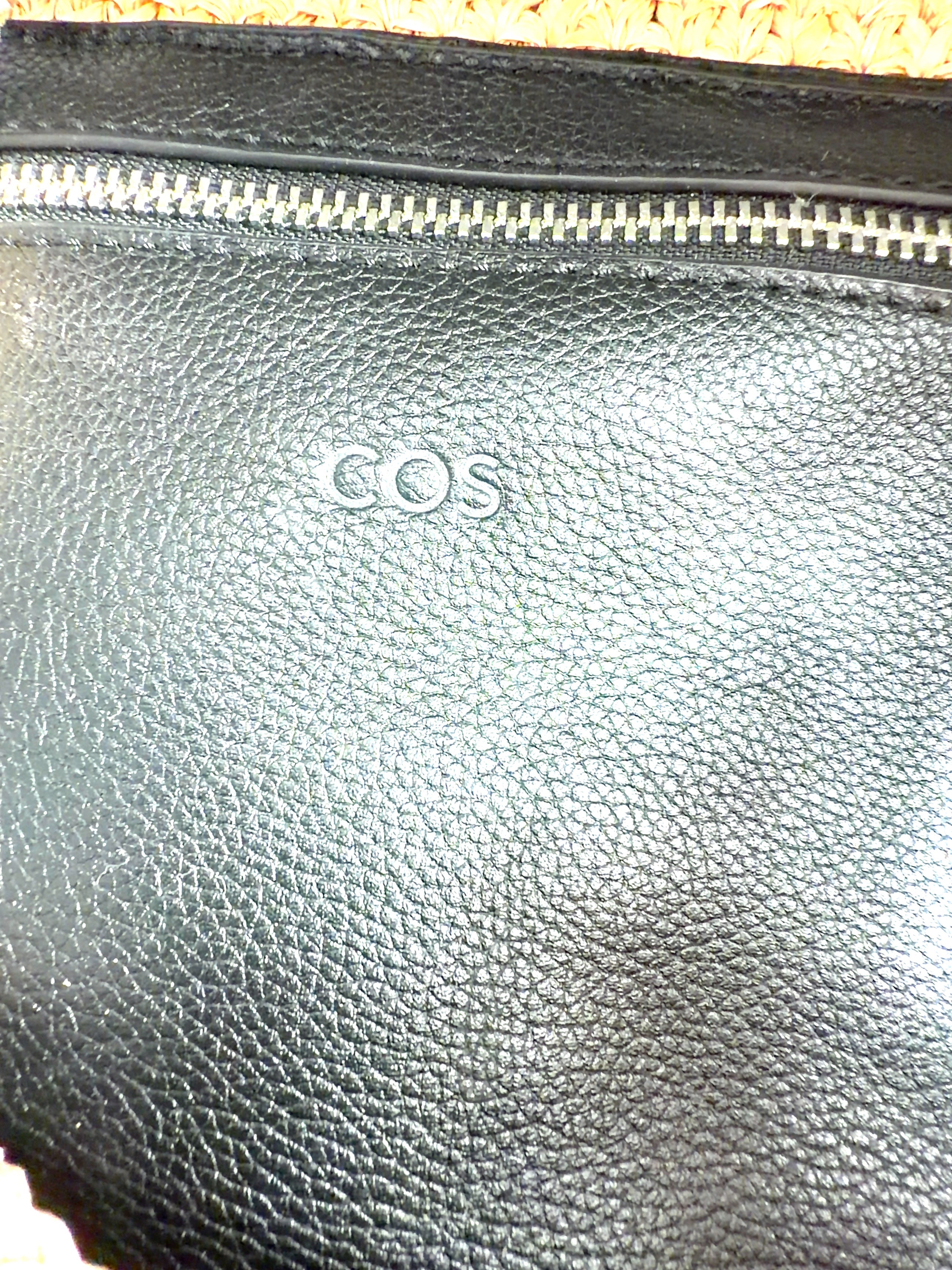cos Beige Colour — label