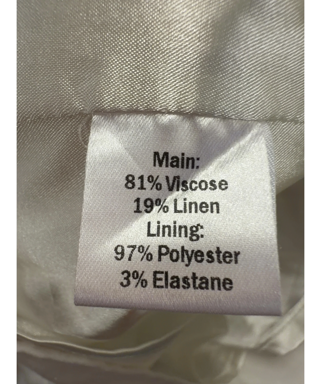 HOLLAND COOPER White Tailored Short, size UK 6 — label