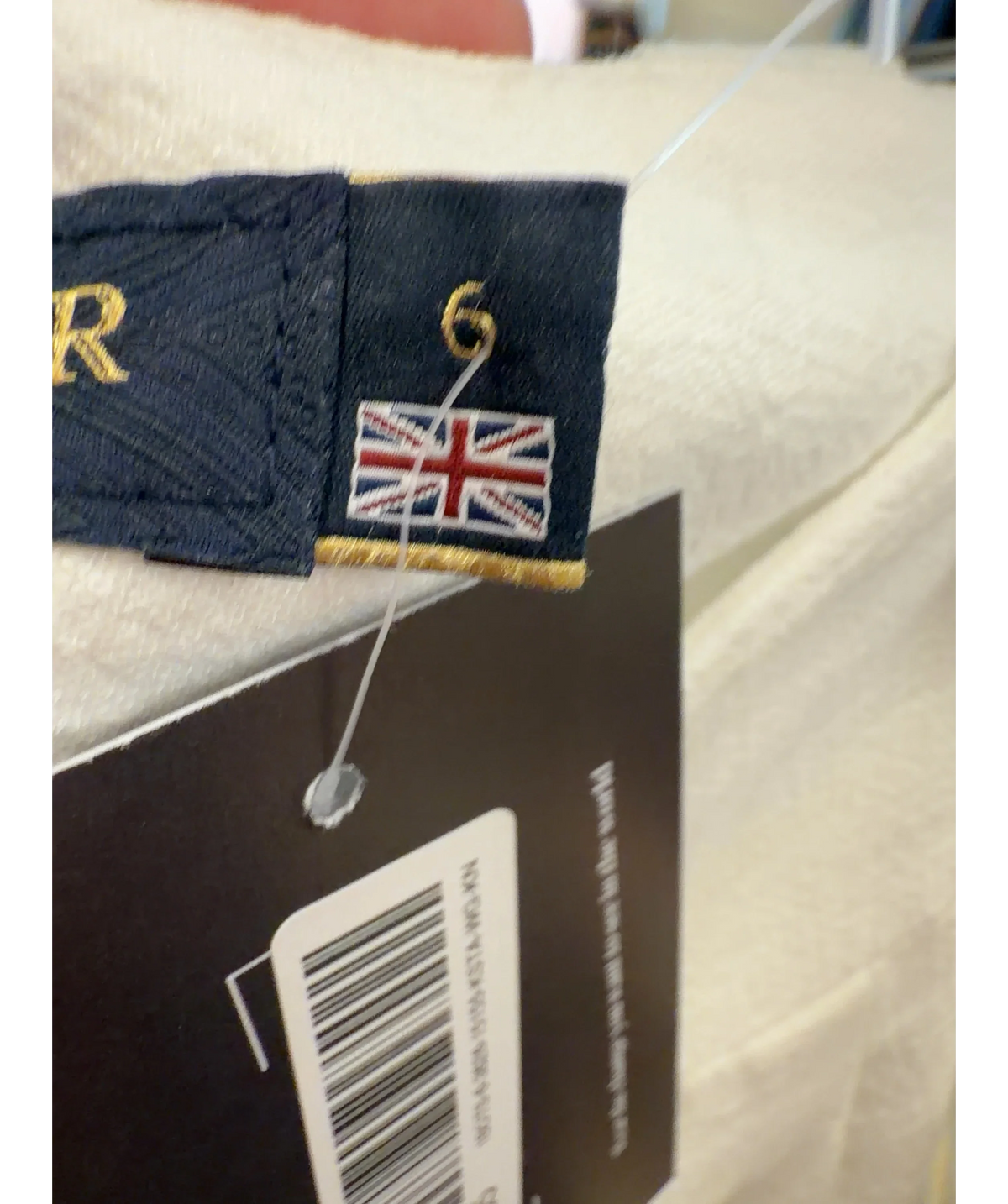 HOLLAND COOPER White Tailored Short, size UK 6 — care label