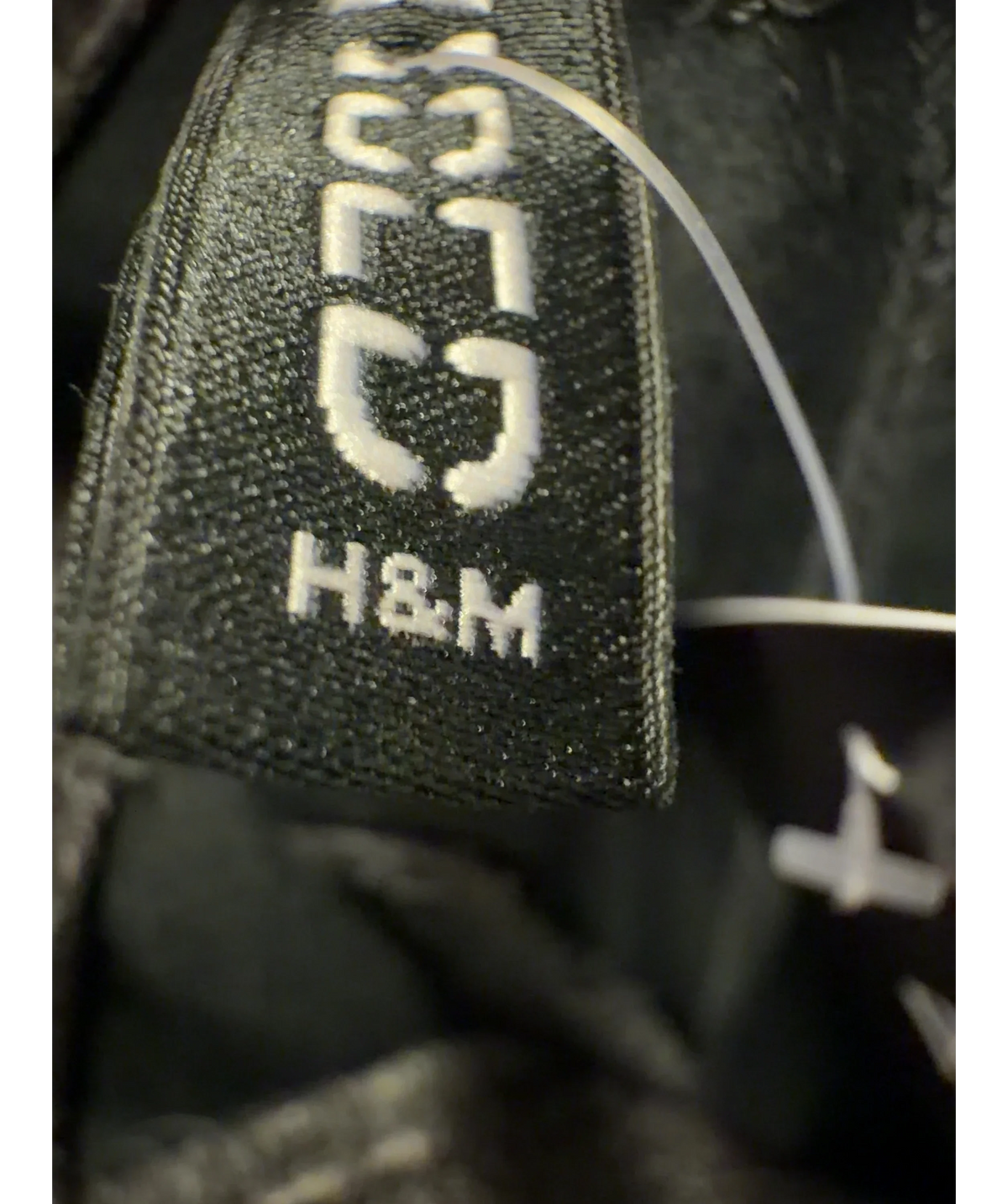 H&M Black Colour, size UK 6 — detail