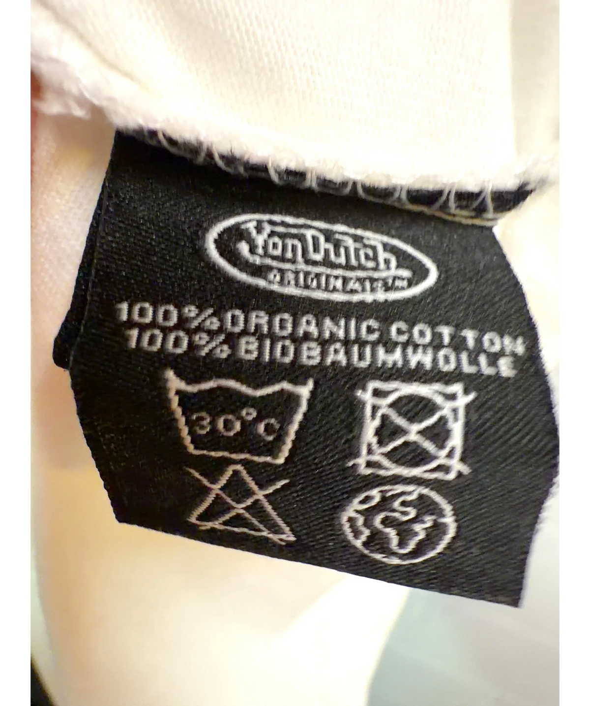 Von Dutch White Colour, size UK M — label