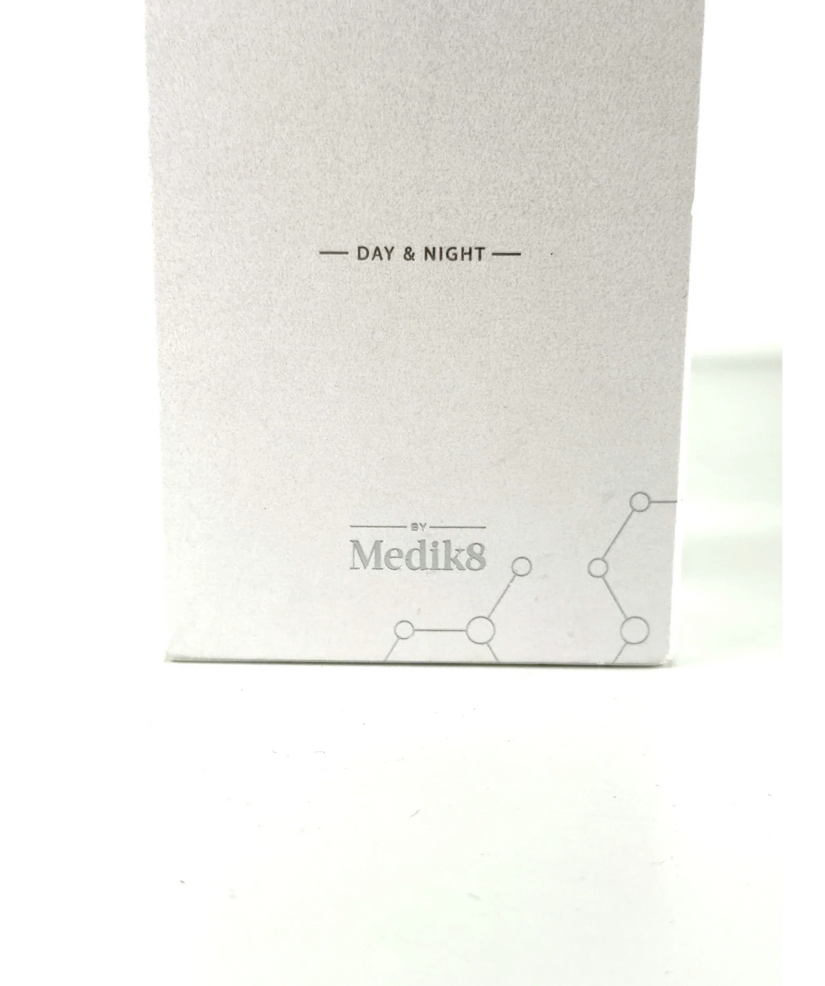 medik8 r-Retinoate Day & Night Youth Activating Cream, size 50ml — label