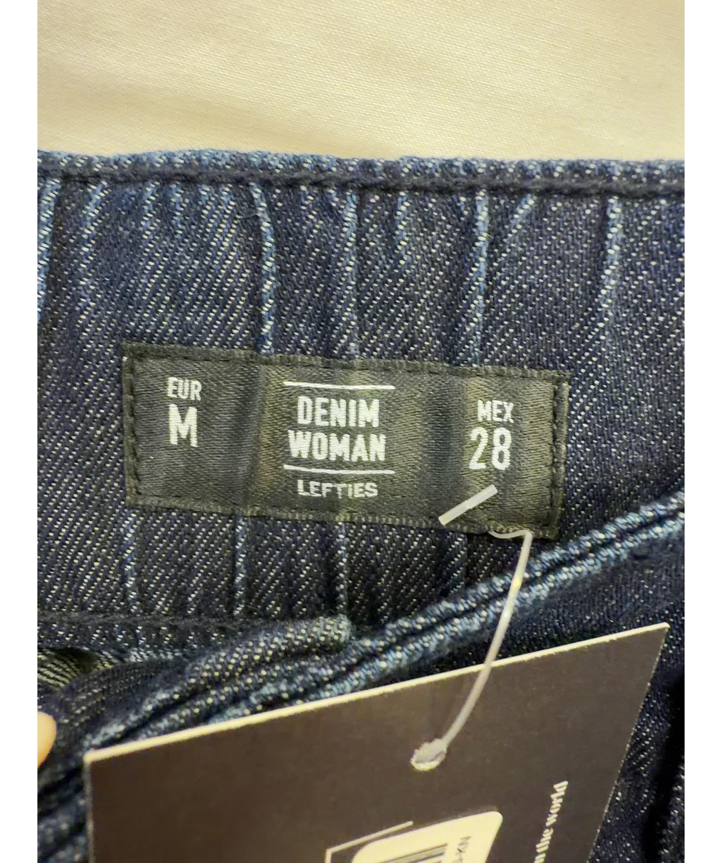 Lefties Blue Colour, size UK M — care label