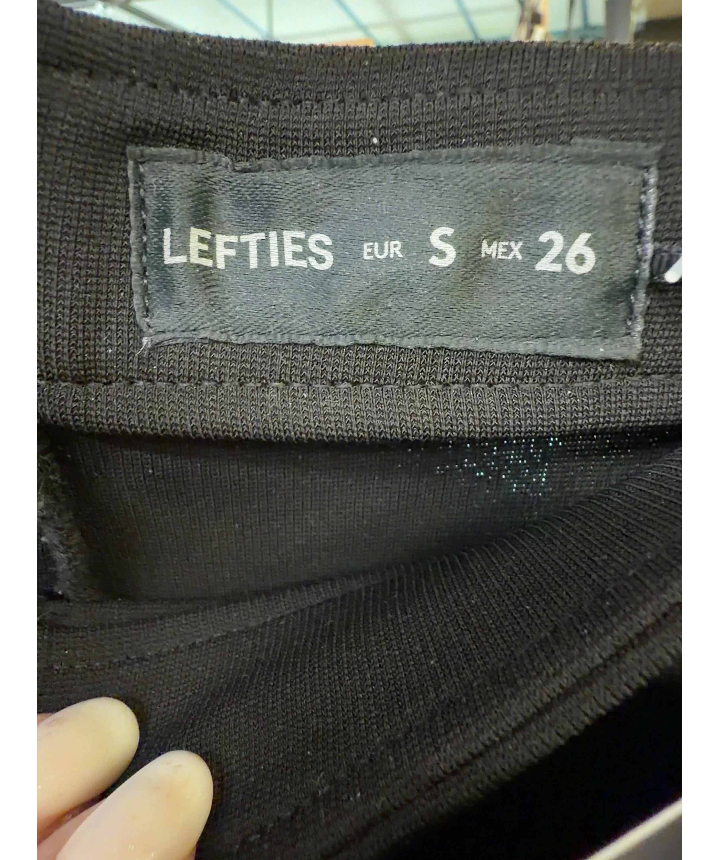 Lefties Black Colour, size UK S — care label