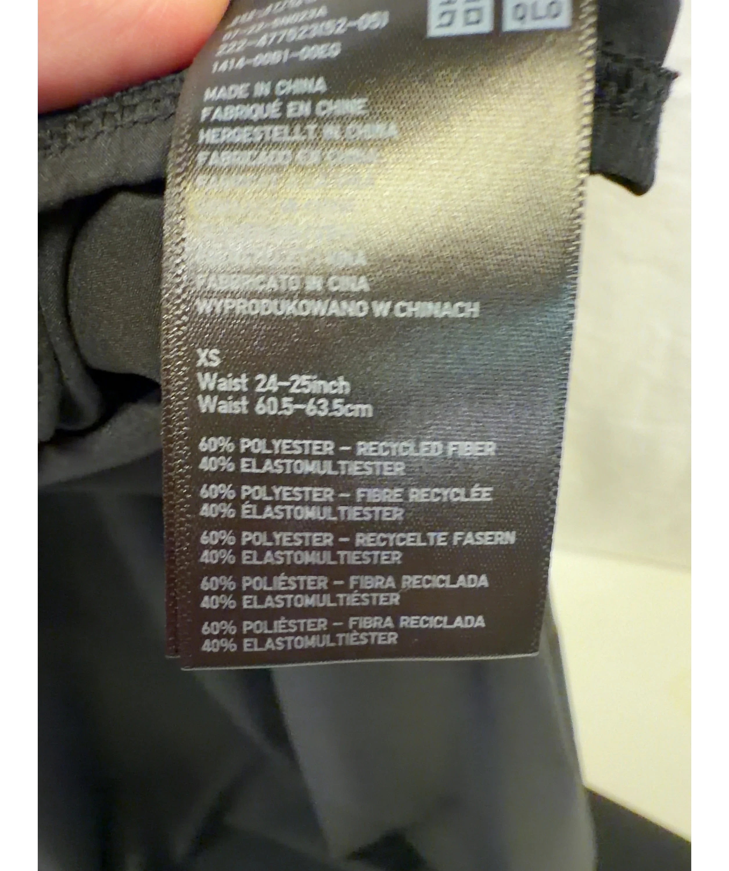 Uniqlo Black Colour, size UK XS — label