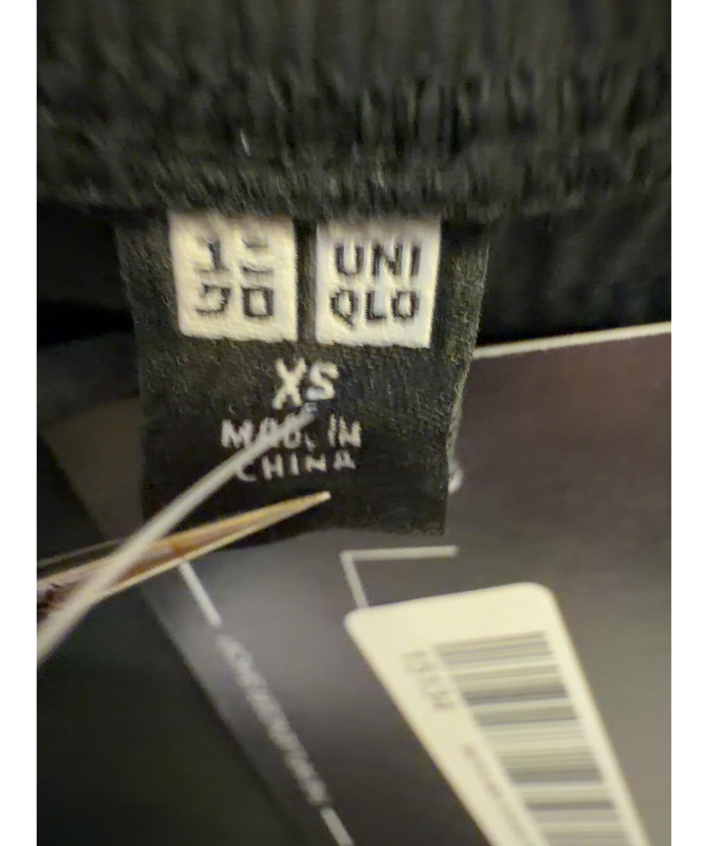 Uniqlo Black Colour, size UK XS — care label