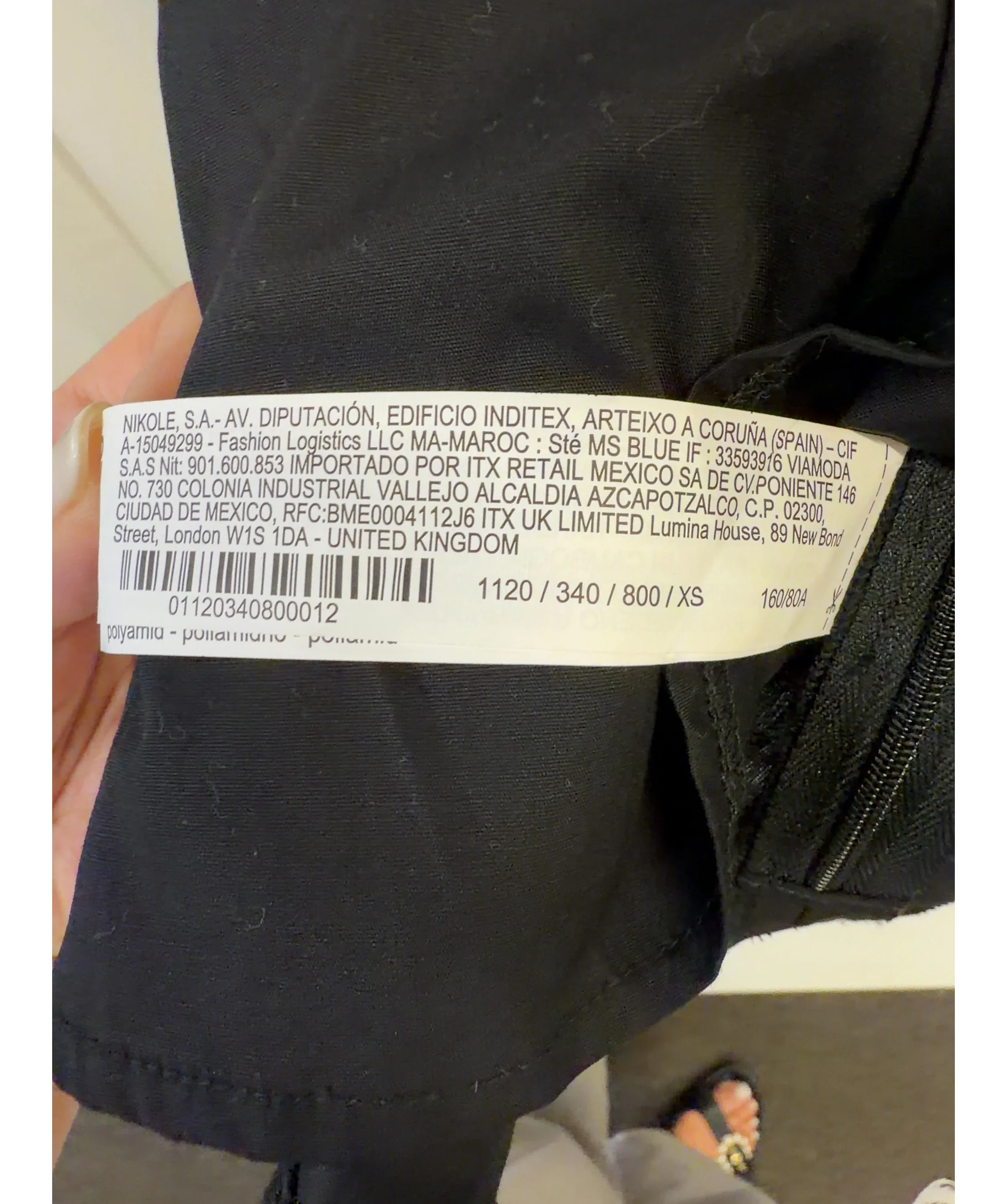 Lefties Black Colour, size UK XS — label