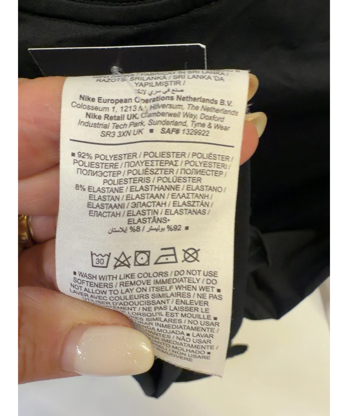 Nike Black Colour, size UK L — label