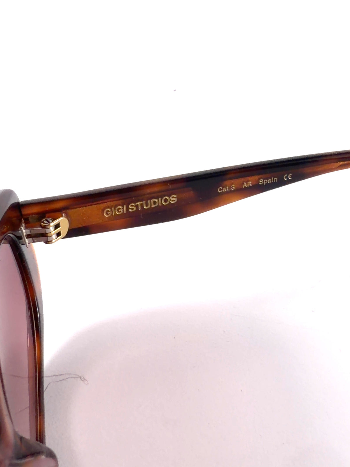 Gigi Studios tortoiseshell Piper — detail