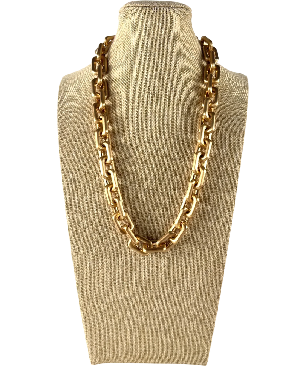 ARRANGE gold chunky metallic chain necklace — front