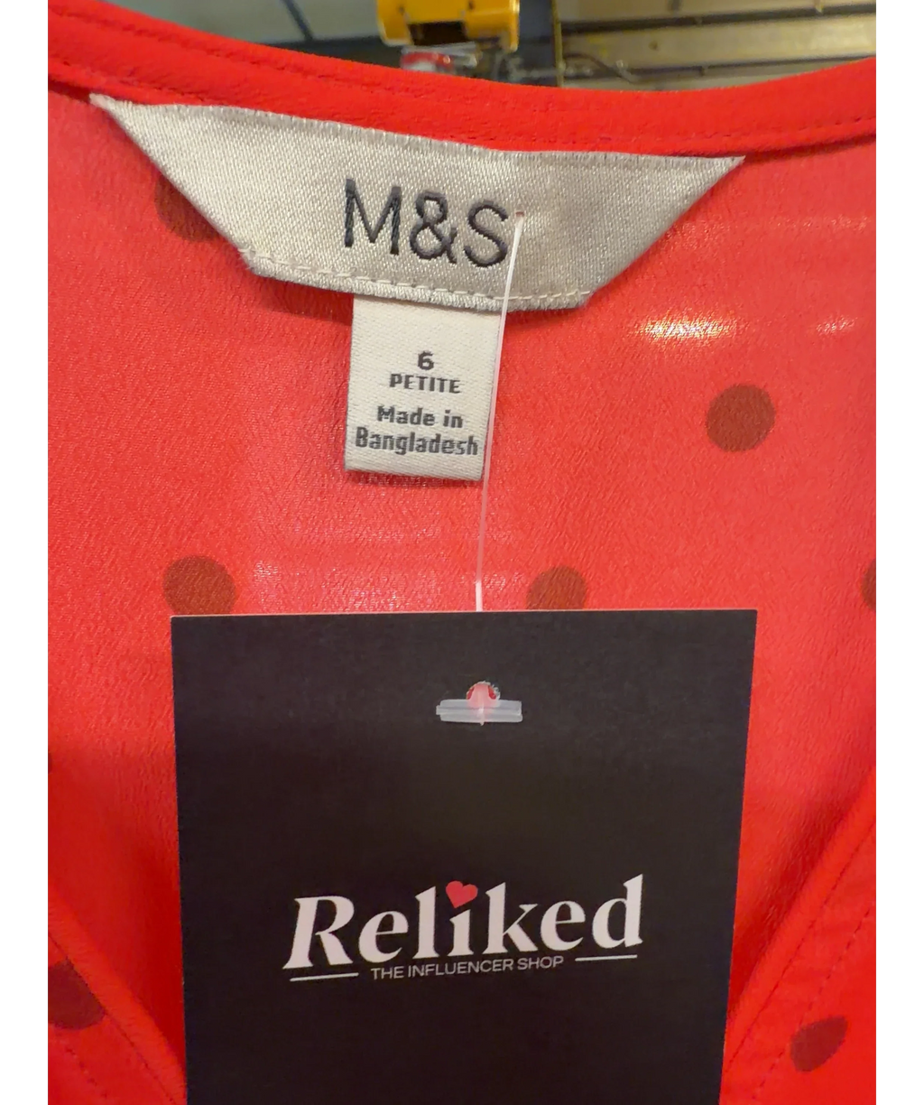 M&S Red Colour, size UK 6 — detail