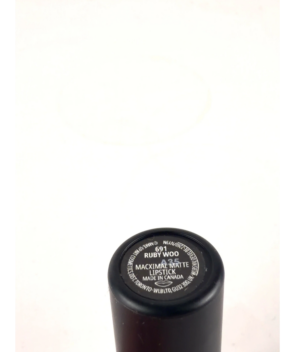 MAC Macximal Matte Lipstick 691 Ruby Woo One size — Batch number or expiry date
