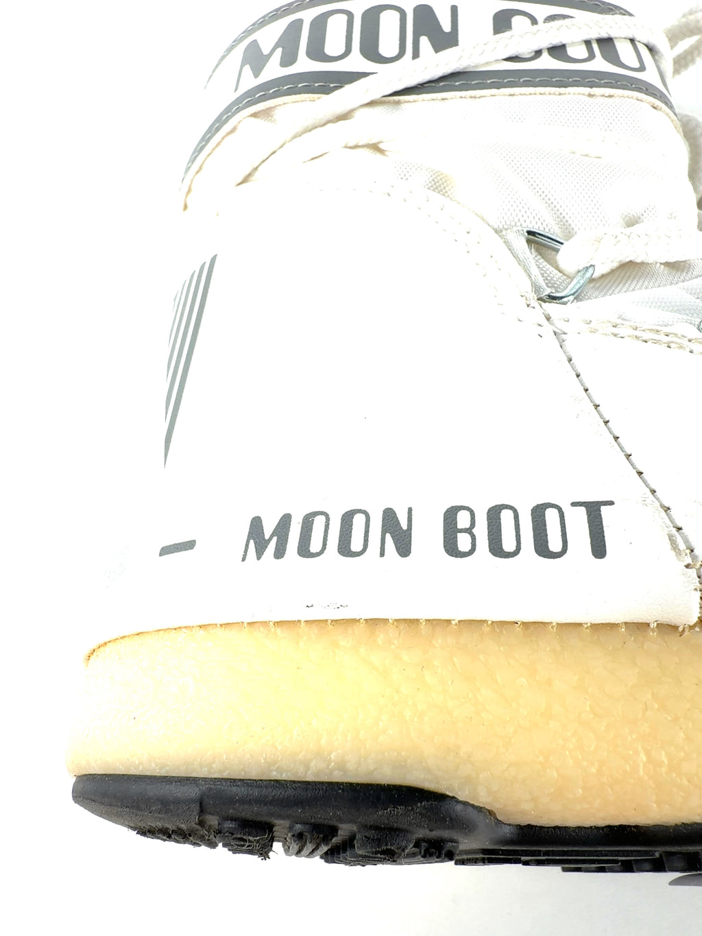 Moon Boot White Colour, size UK 6 EU 23 👼 — care label
