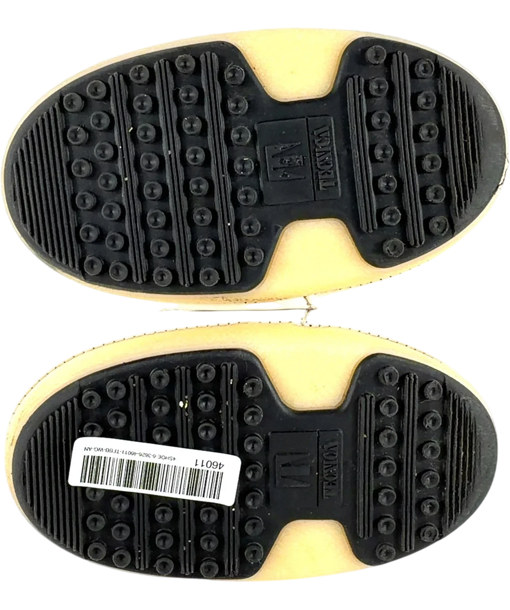Moon Boot White Wraparound Lacing Snow Boot UK 6 - 8 — Sole