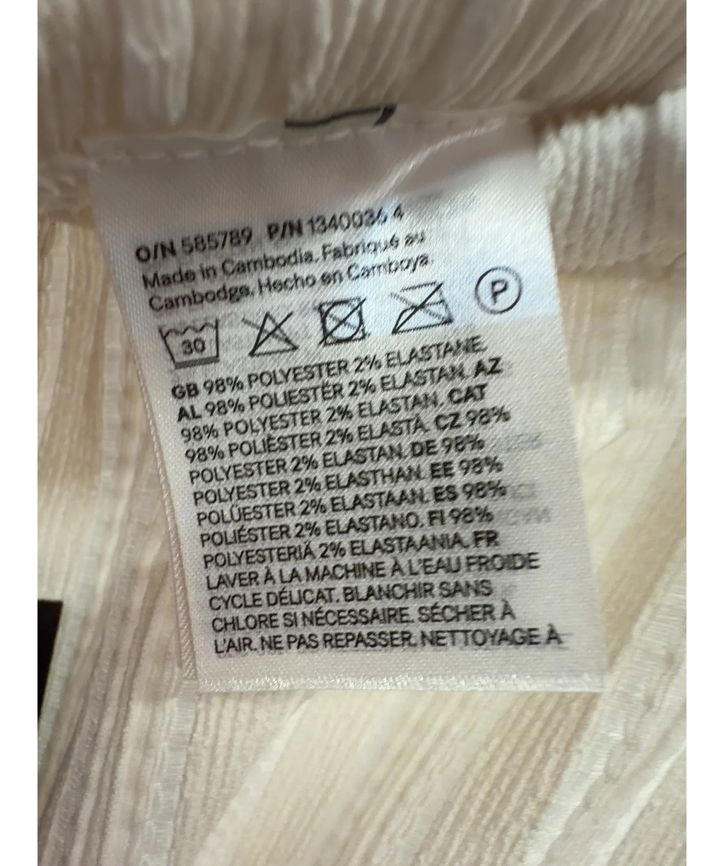 H&M White Colour, size UK S — label