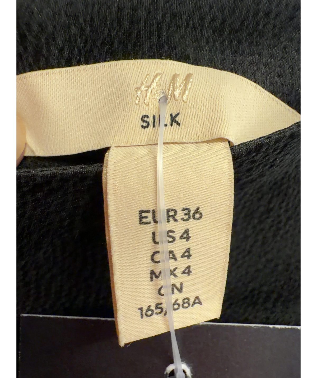 H&M Black Colour, size UK 8 — detail