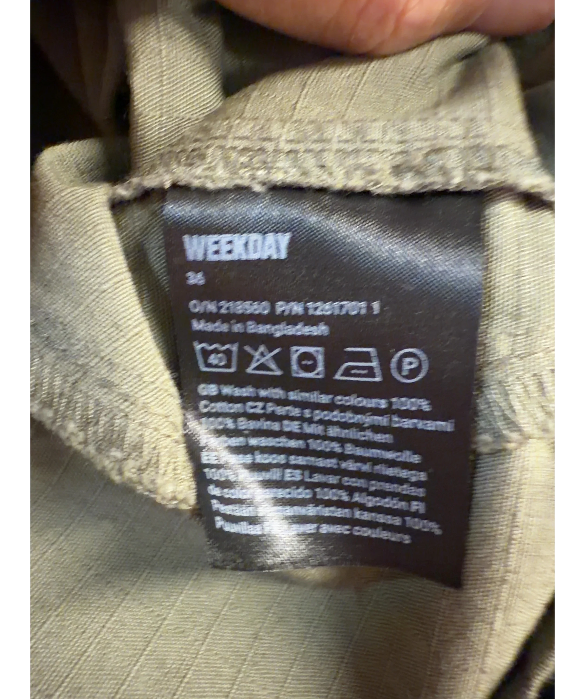 Weekday Green Colour, size UK 8 — label