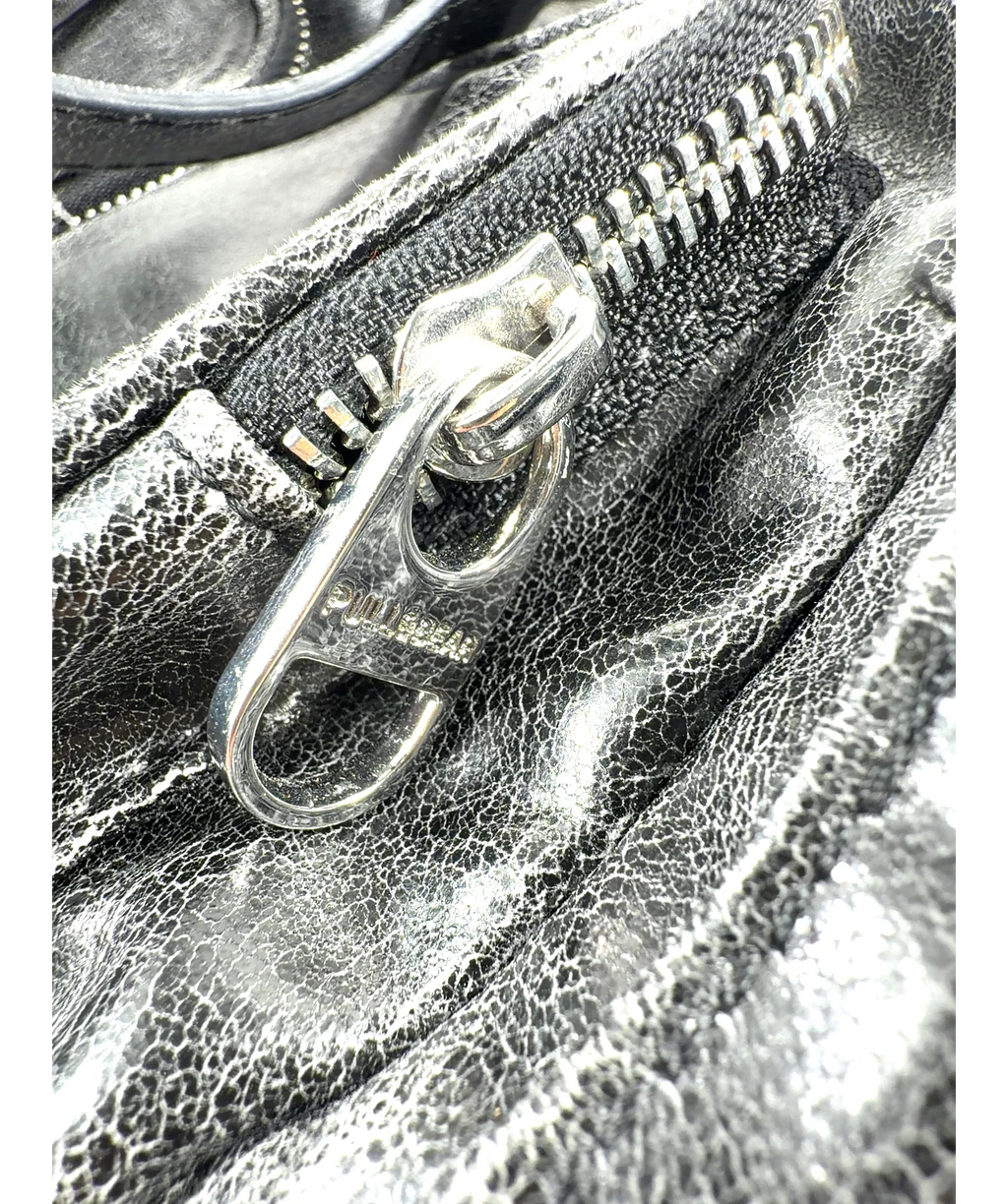 Pull&Bear Black Colour — label