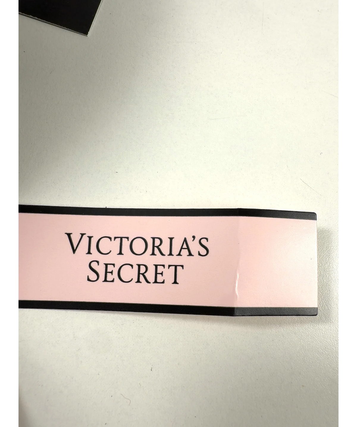 VICTORIA'S SECRET Black Black Lightly Lined Demi Lace Bra, size UK 36DD — detail