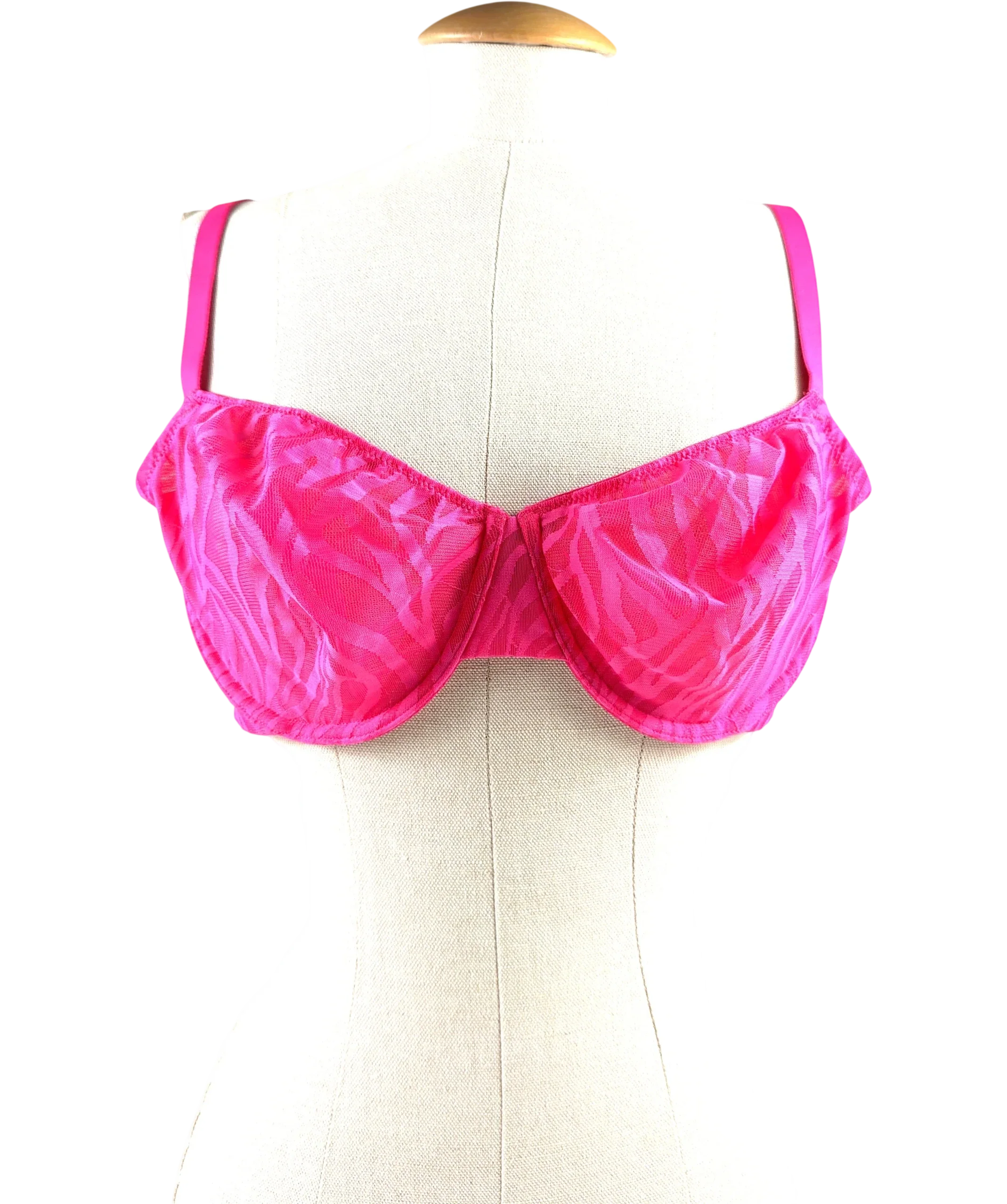 SAVAGE X FENTY Pink Untamed Lavish Lace Unlined Low-cut Balconette Bra, size UK 36DD — front
