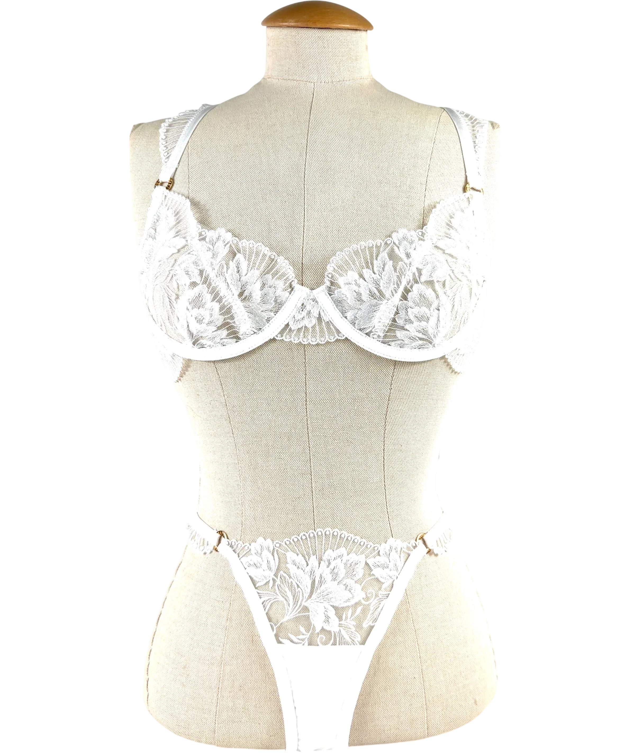 Bluebella White Gabriella Wired Bra and Brief Set, size UK 30D — front