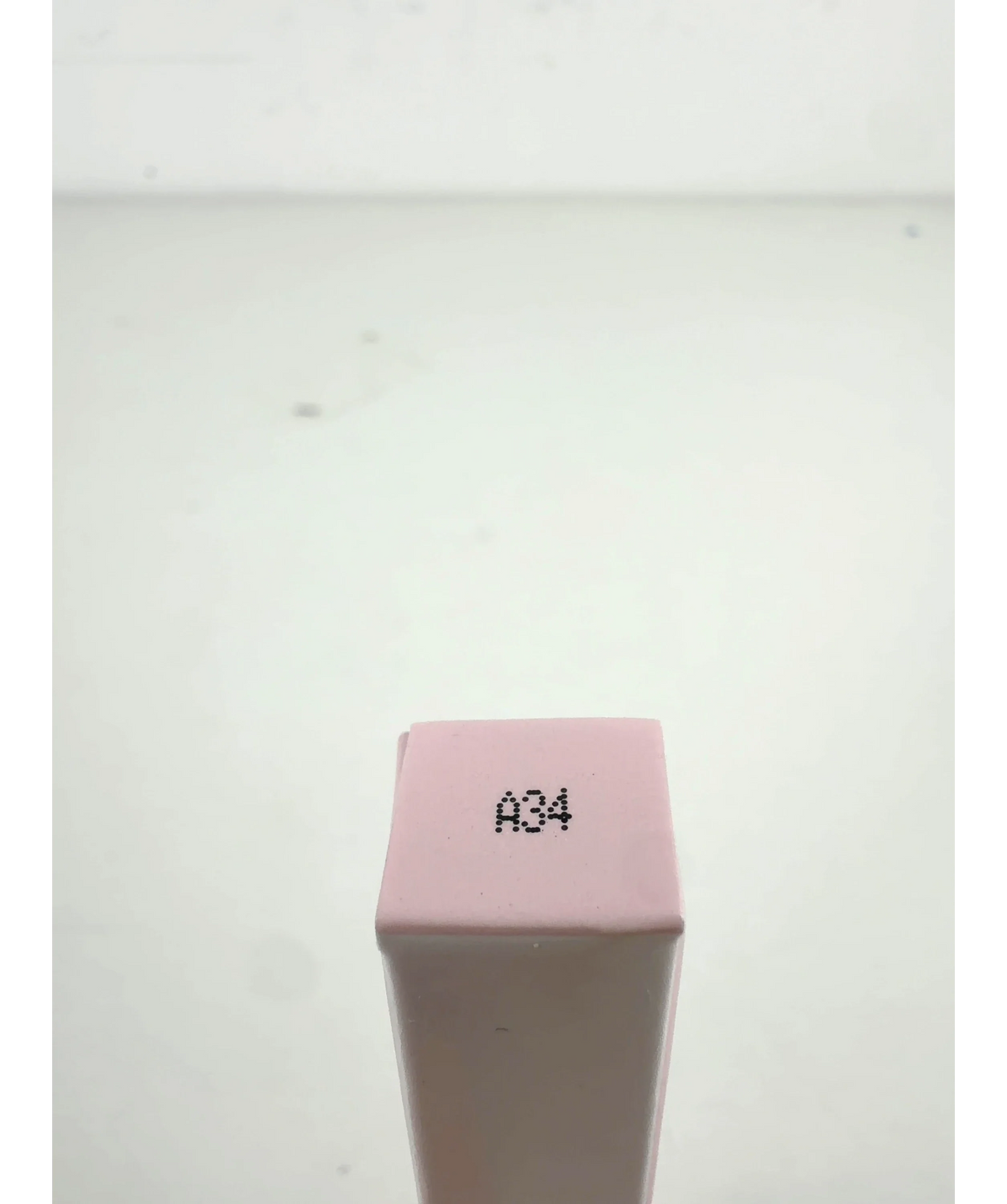 Glossier Bit Pink Rectangular Lip Liner Pencil 1.2g — Batch number or expiry date