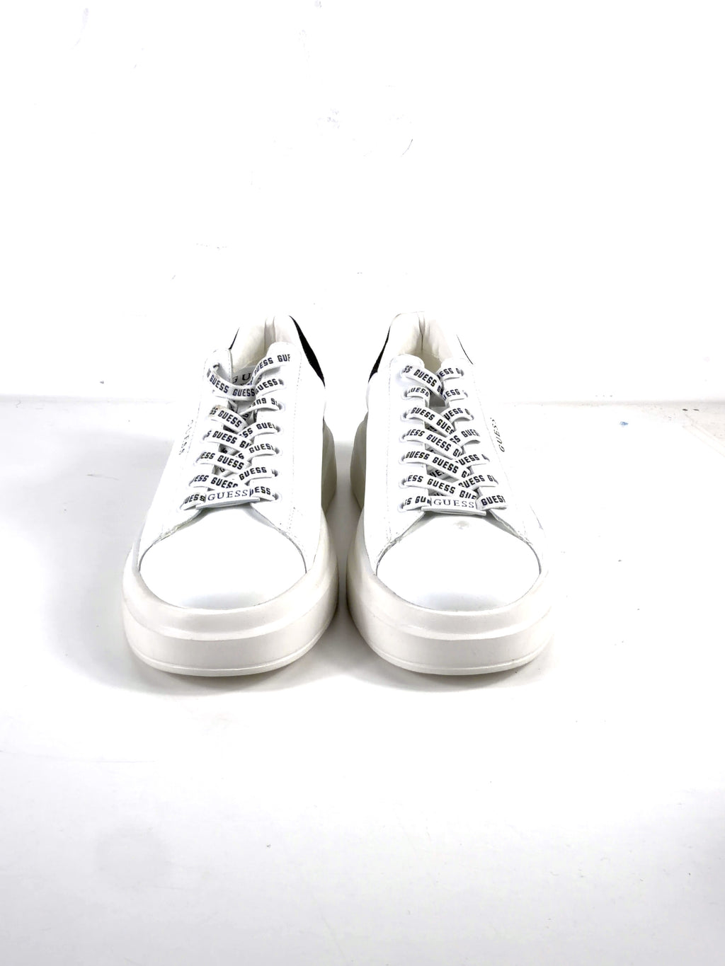 Guess White Elba Sneakers with Branded Laces, size UK 9 EU 43 👞 — detail